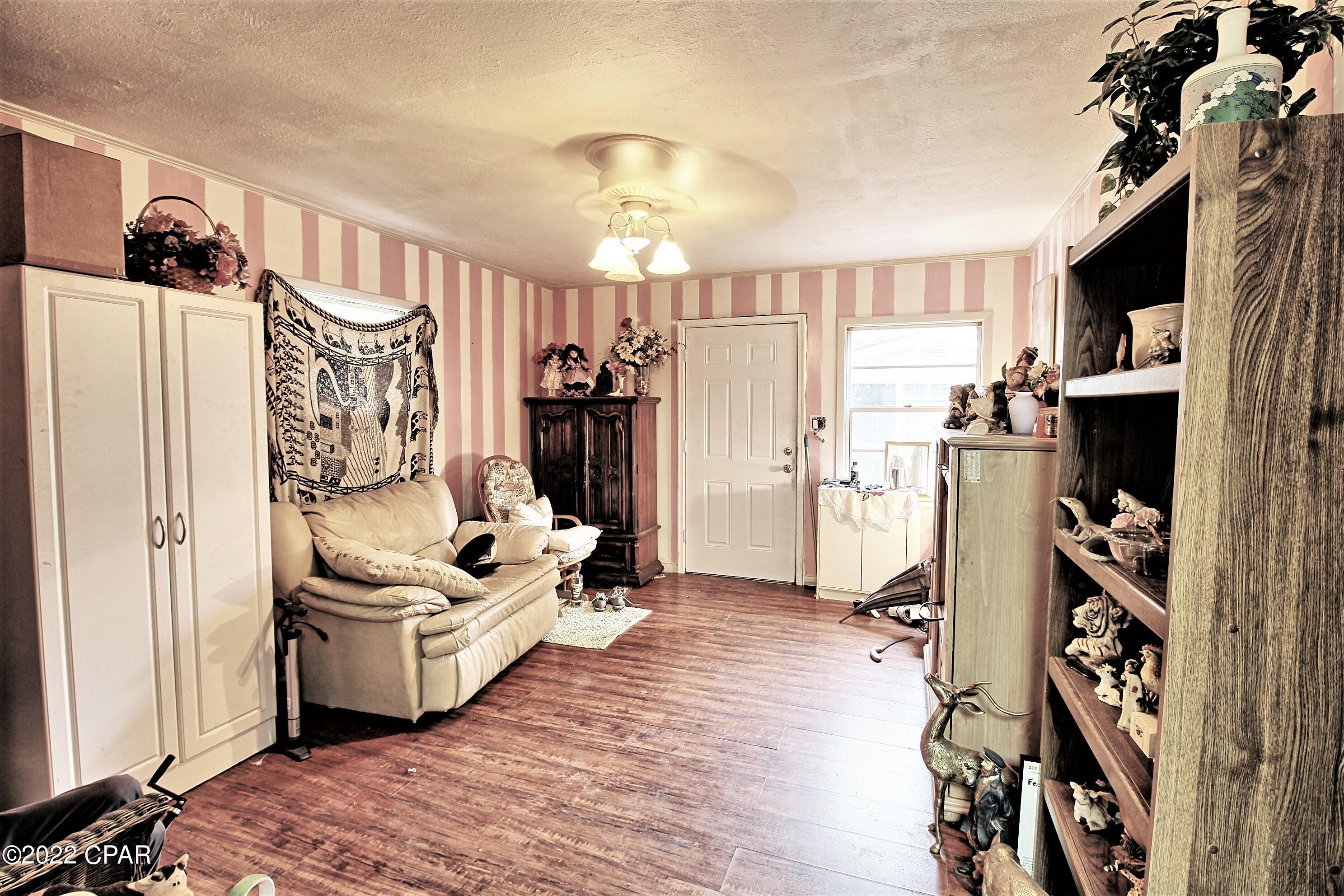 Sudduths 1st Add - Residential