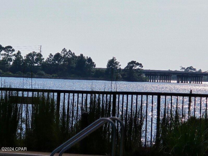 Wild Heron Phase XIV - Land