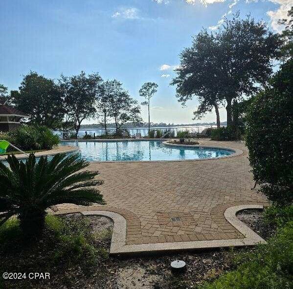 Wild Heron Phase XIV - Land