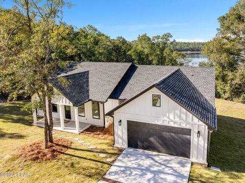 A home in Chipley