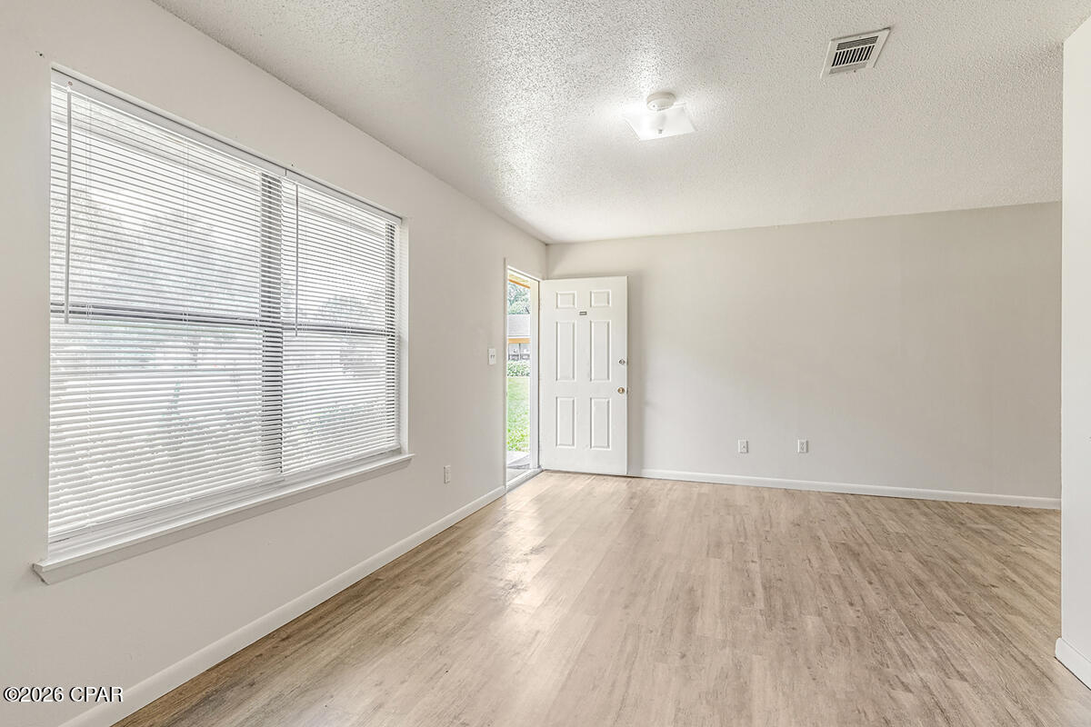 [No Recorded Subdiv] - Commercial Sale