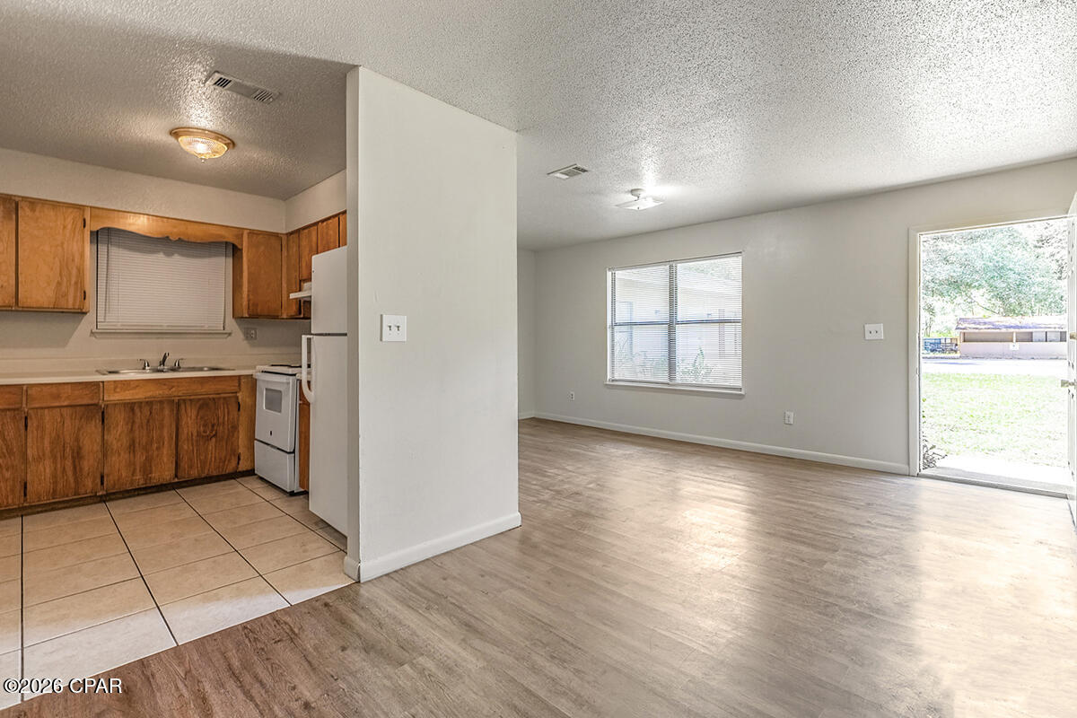 [No Recorded Subdiv] - Commercial Sale