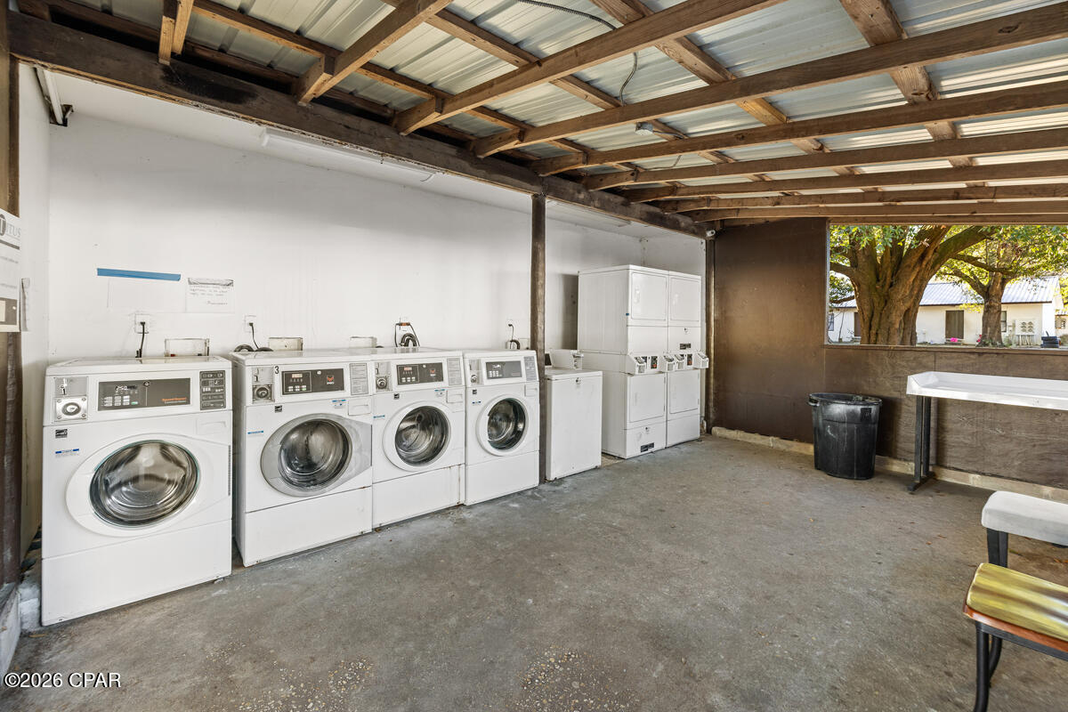 [No Recorded Subdiv] - Commercial Sale