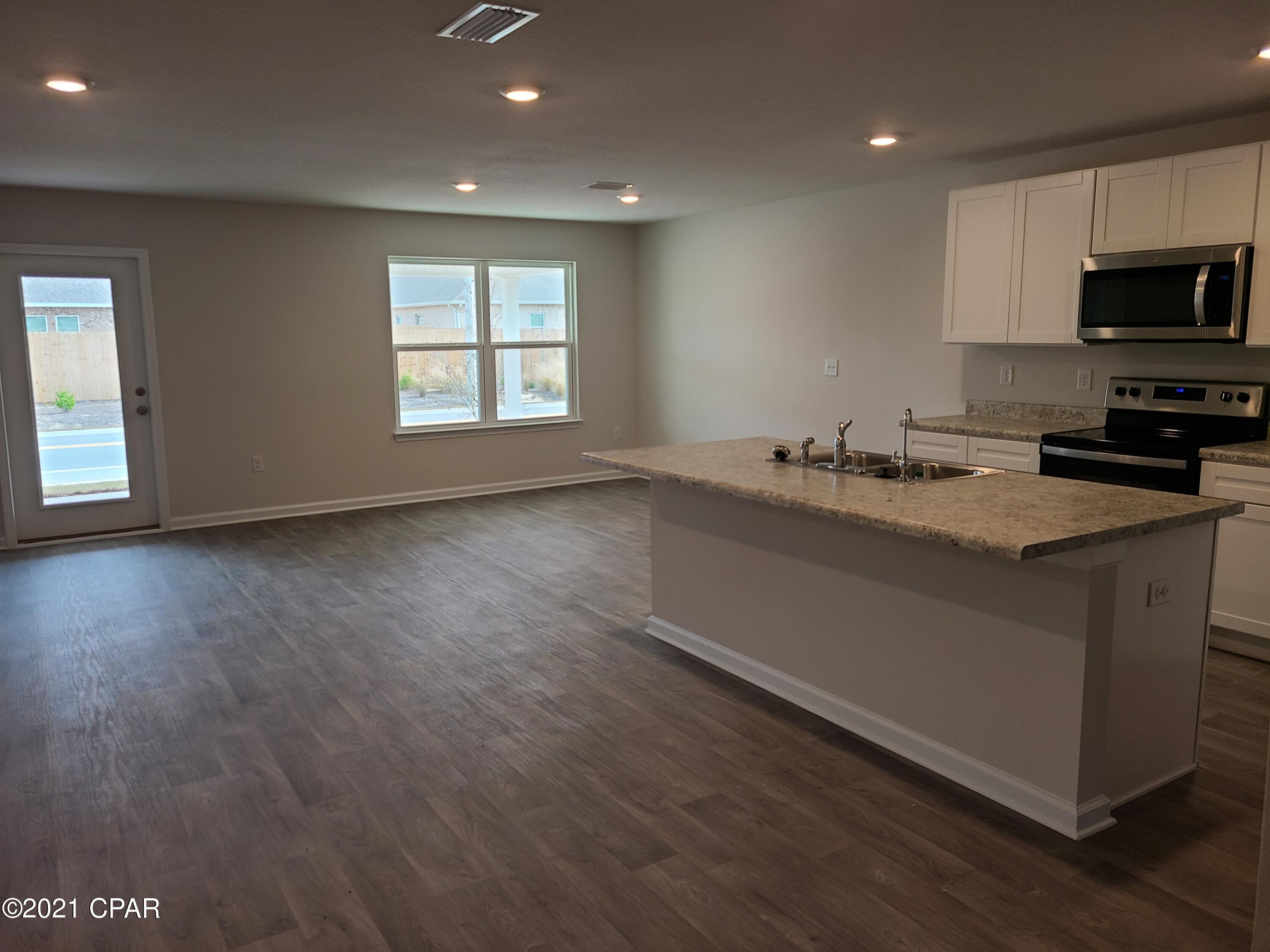 [No Recorded Subdiv] - Residential Lease