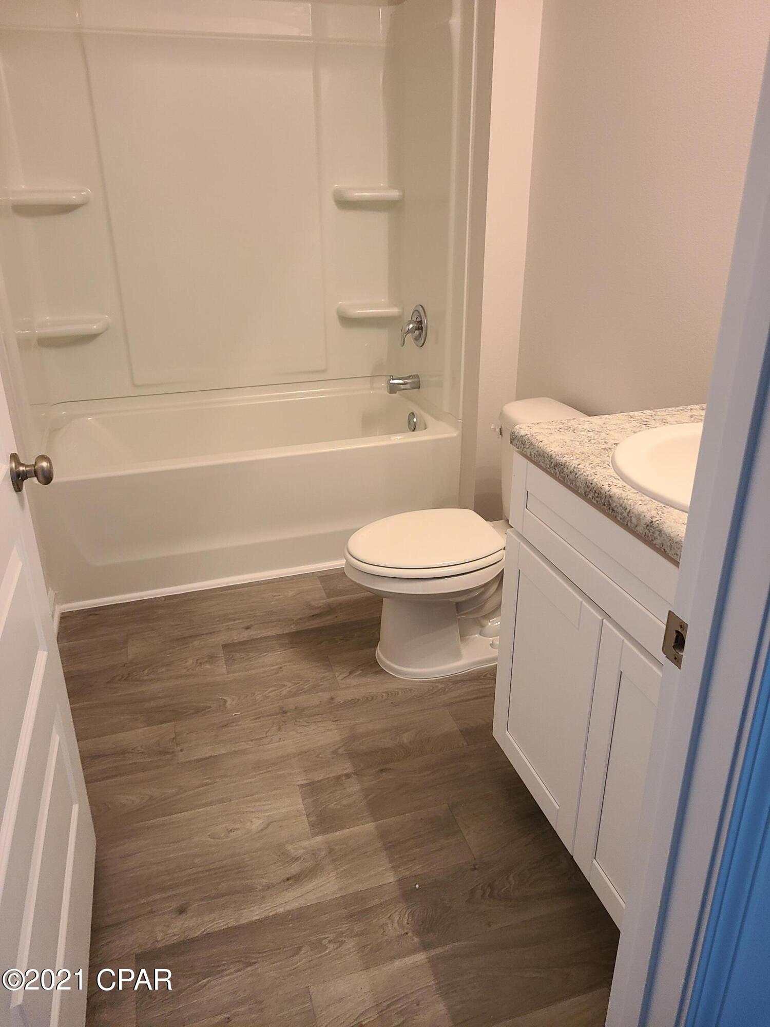 [No Recorded Subdiv] - Residential Lease