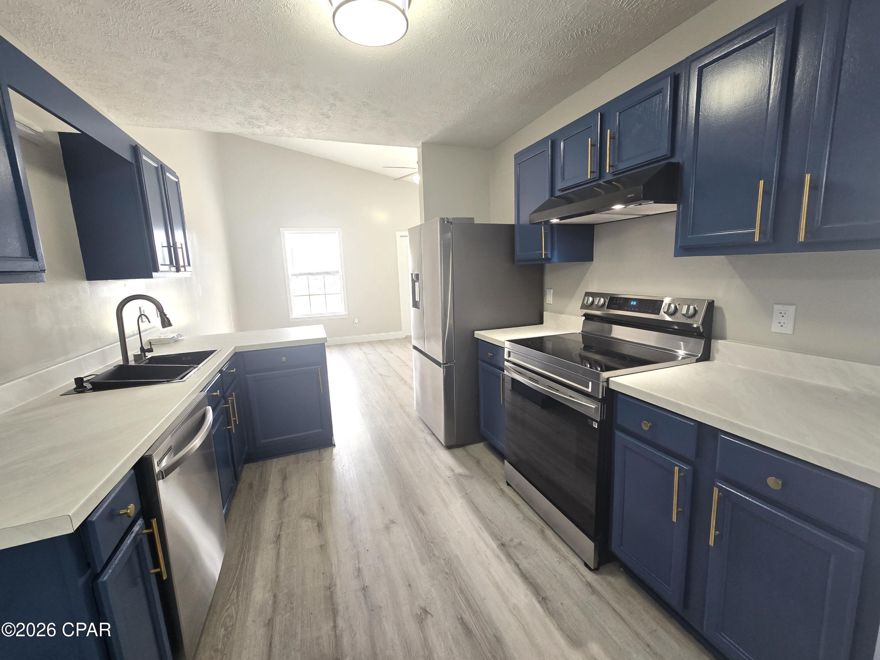 [No Recorded Subdiv] - Residential Lease