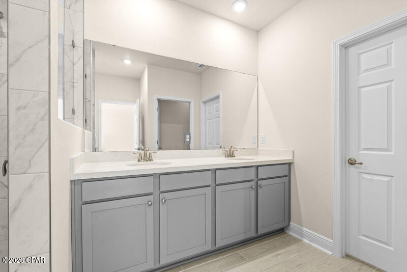 Lake Merial - Residential