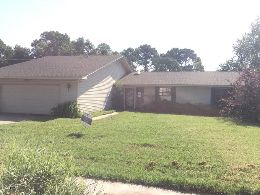 3 bedroom 2 bath single story home on over a 17000 sq.ft. lot. Enjoy that spacious feel inside and out with this home that is ready and waiting for your designs to come to life. This one is priced to sell. Property is being sold as is. Buyer / Agent to verify all.