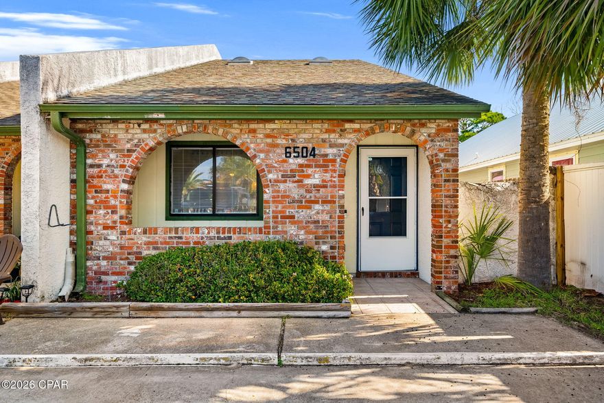 Long-term rental available in Panama City Beach! This well-maintained 2-bedroom, 2-bathroom townhome is located just minutes from the beach, St. Andrews State Park, shopping, dining, and local attractions. The home offers a spacious living area, a functional kitchen, and comfortable bedrooms with ample closet space.
Enjoy a private outdoor area with a fenced backyard, perfect for relaxing or spending time outdoors. This property is pet friendly with owner approval and offers a great opportunity to enjoy coastal living in a convenient location.
Ideal for those seeking a long-term rental near the beach while still being close to everyday amenities.
Additional Details:
2 Bedrooms
2 Bathrooms
Pet friendly 
Fenced backyard
Conveniently located near beaches, parks, restaurants, and shopping