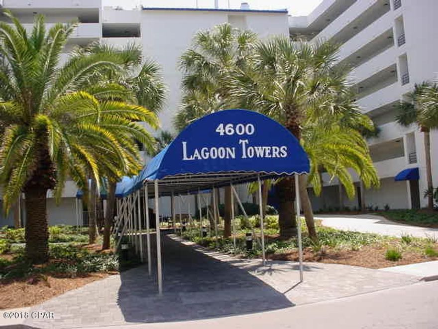 Beautiful, totaled renovated unit.  In addition to condo fees, there is an annual Bay Point Community Association fee of $1325.  Entered for comp purposes.