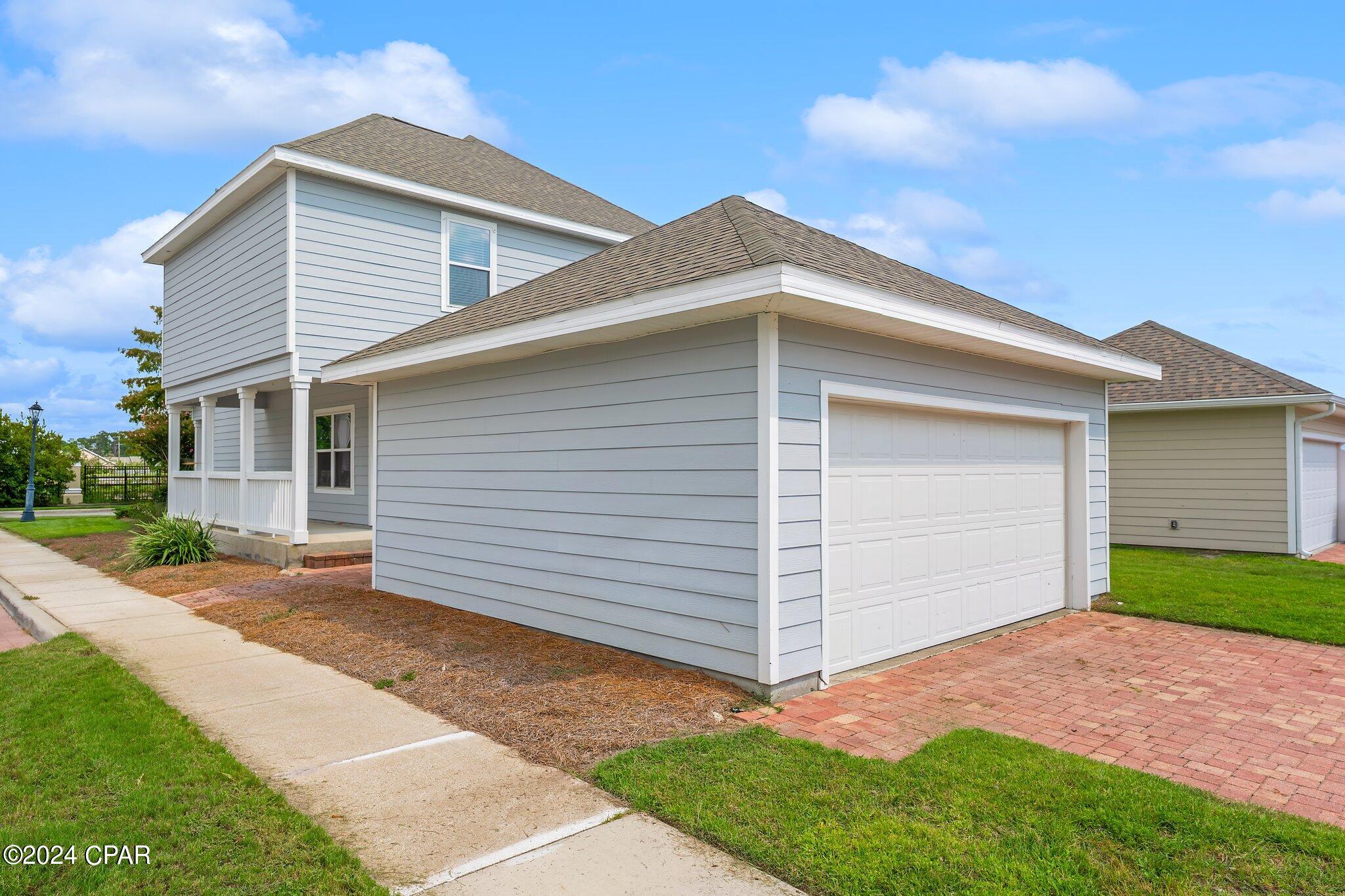 Magnolia Bay Club - Residential