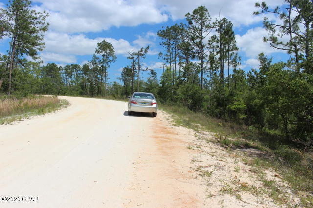 Compass Lake In The Hills - Land