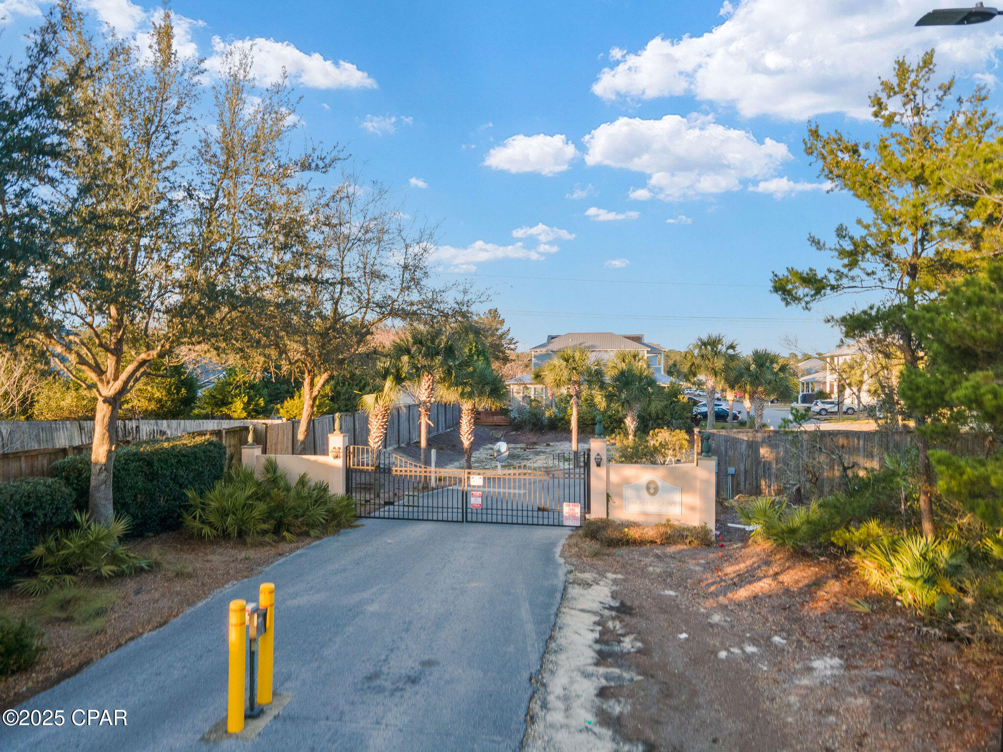 Paradise Grove - Land