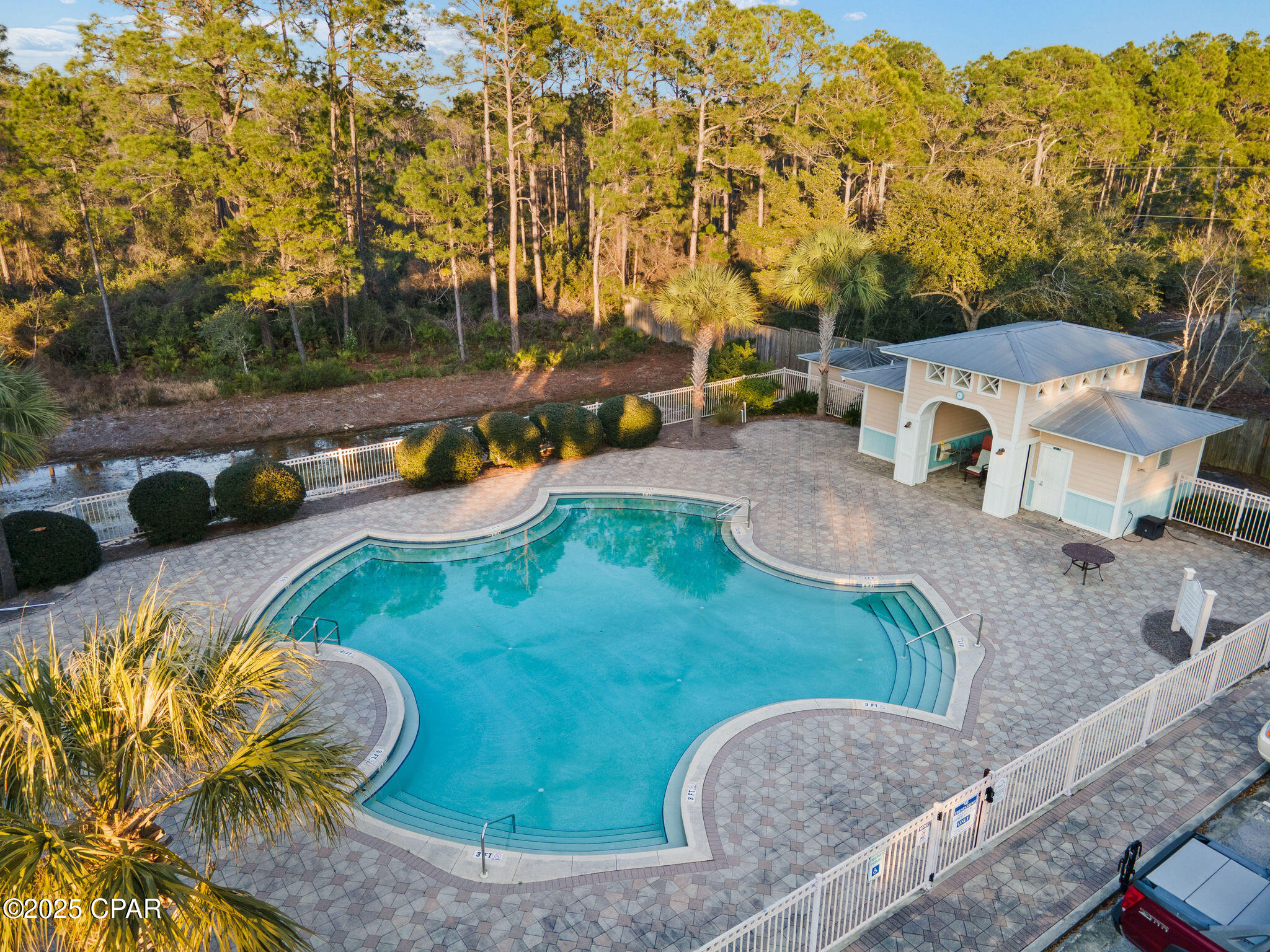 Paradise Grove - Land