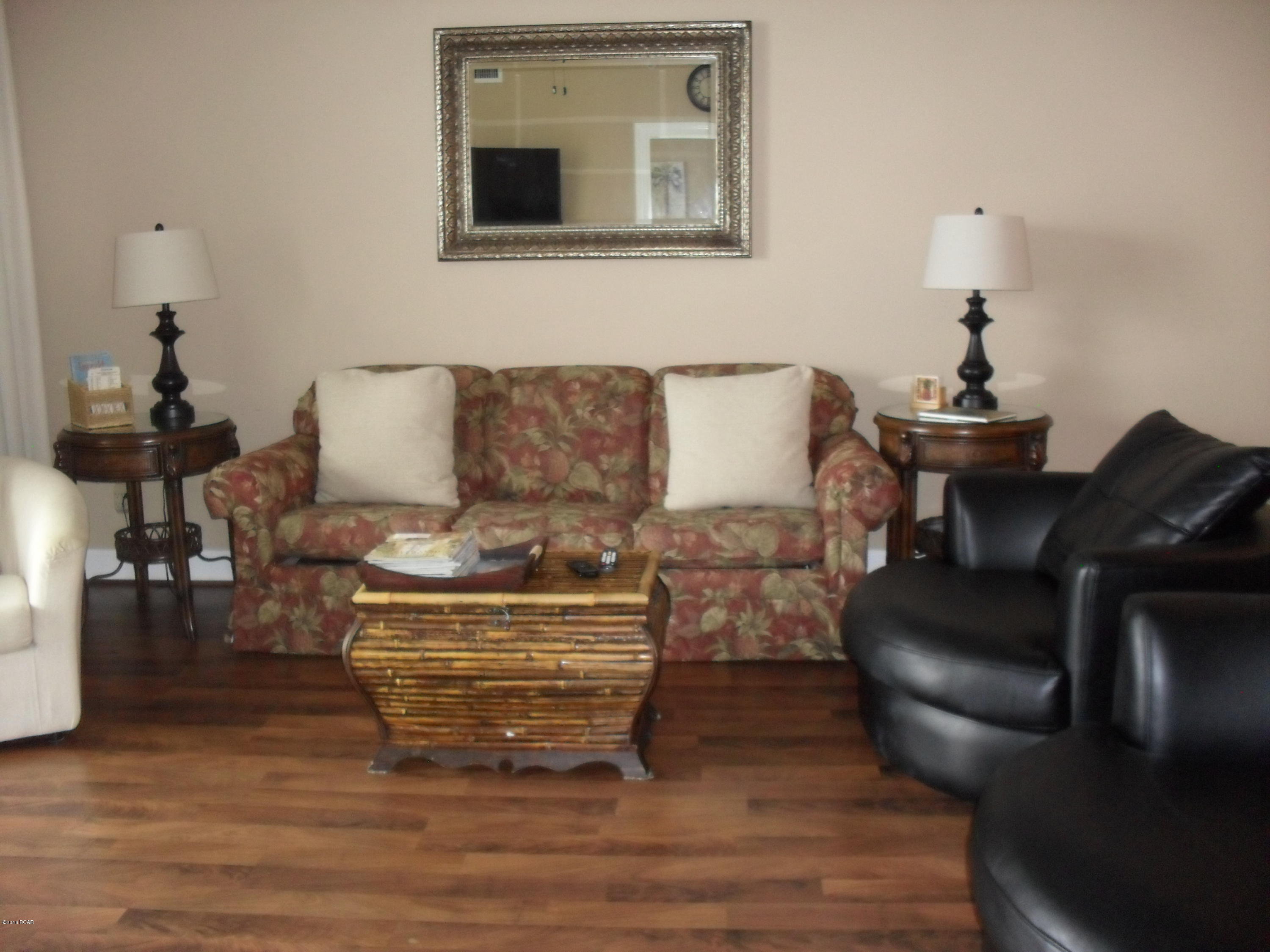 Twin Palms Resort - Residential