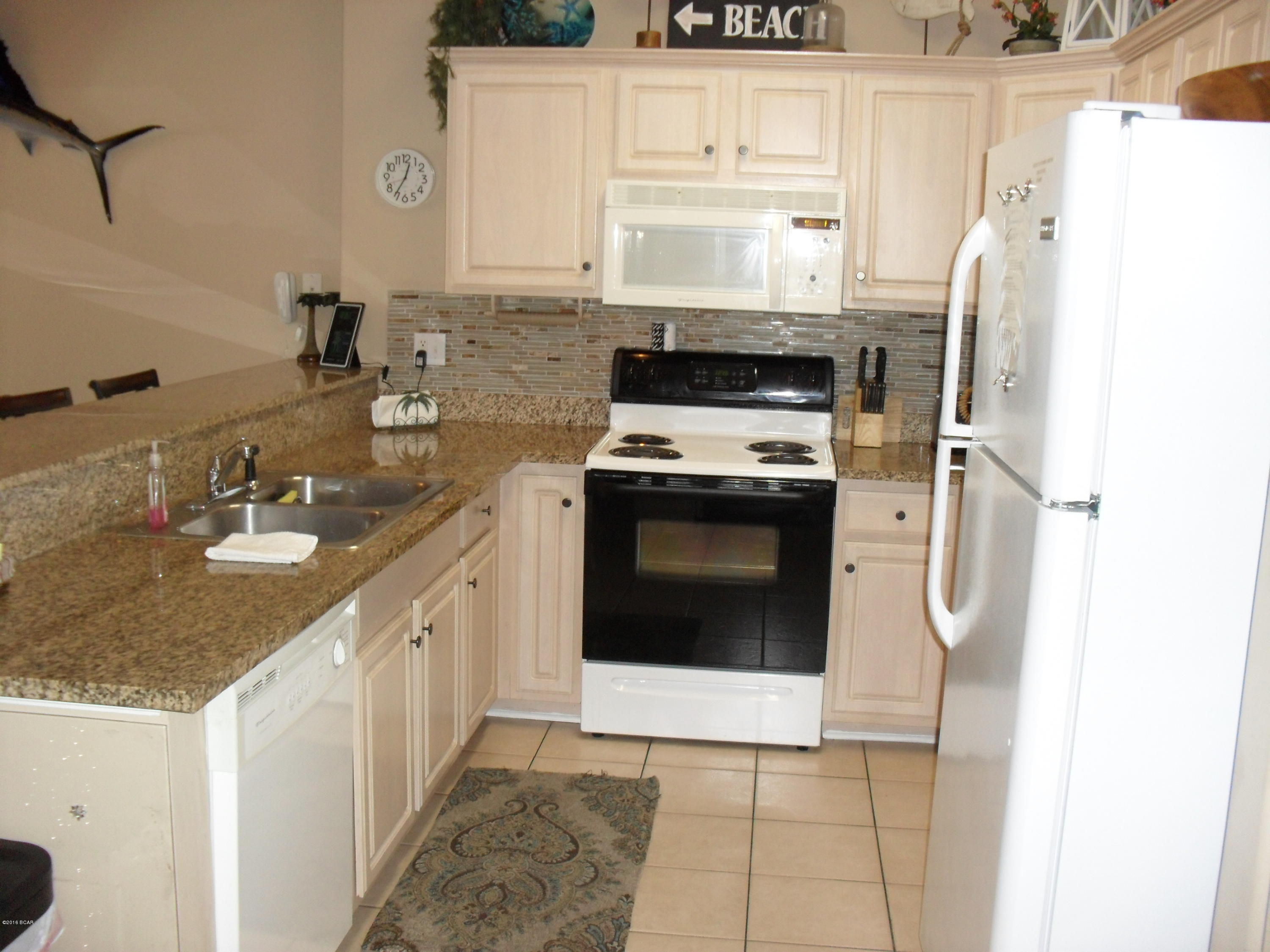 Twin Palms Resort - Residential