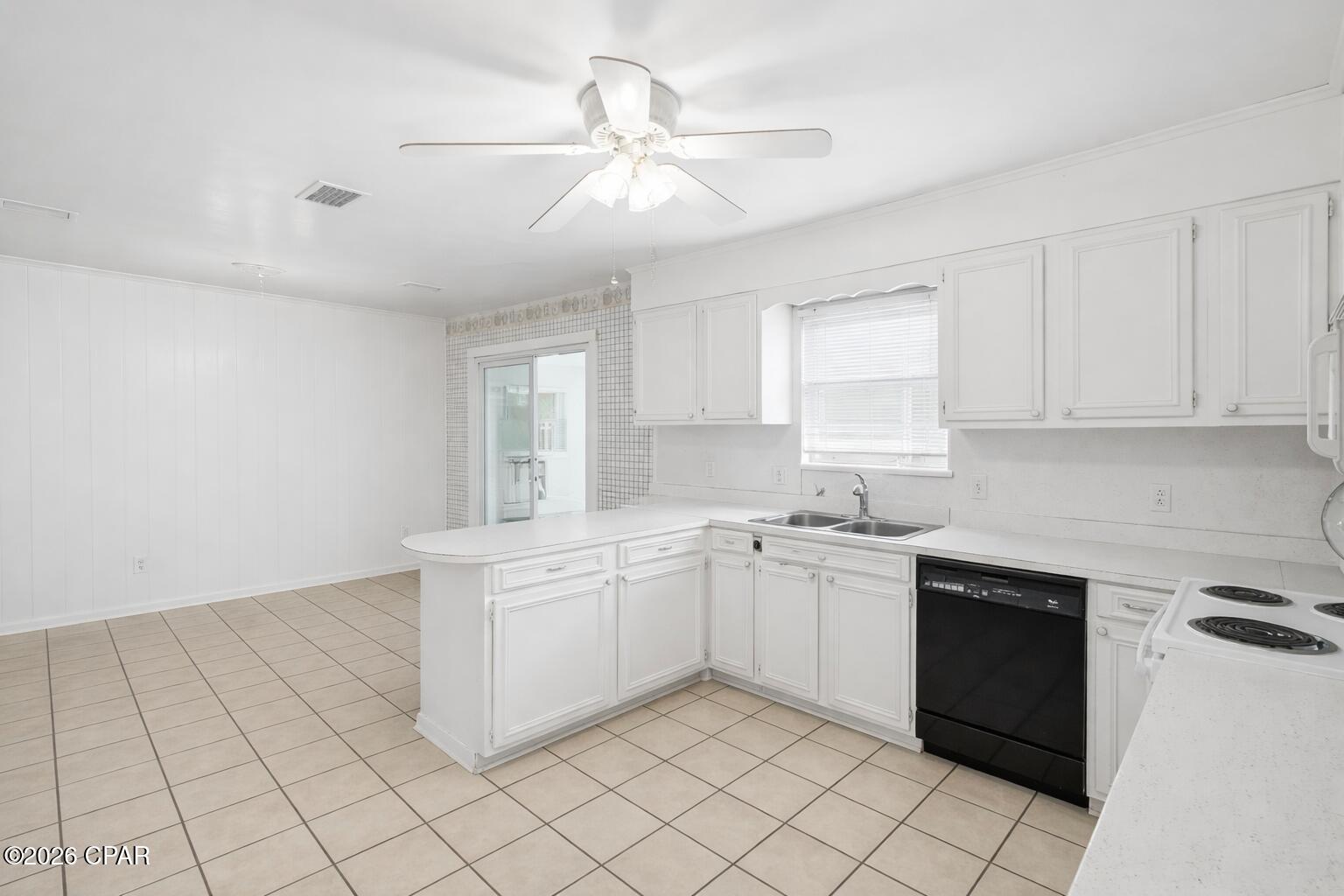 Santa Monica Beach - Residential