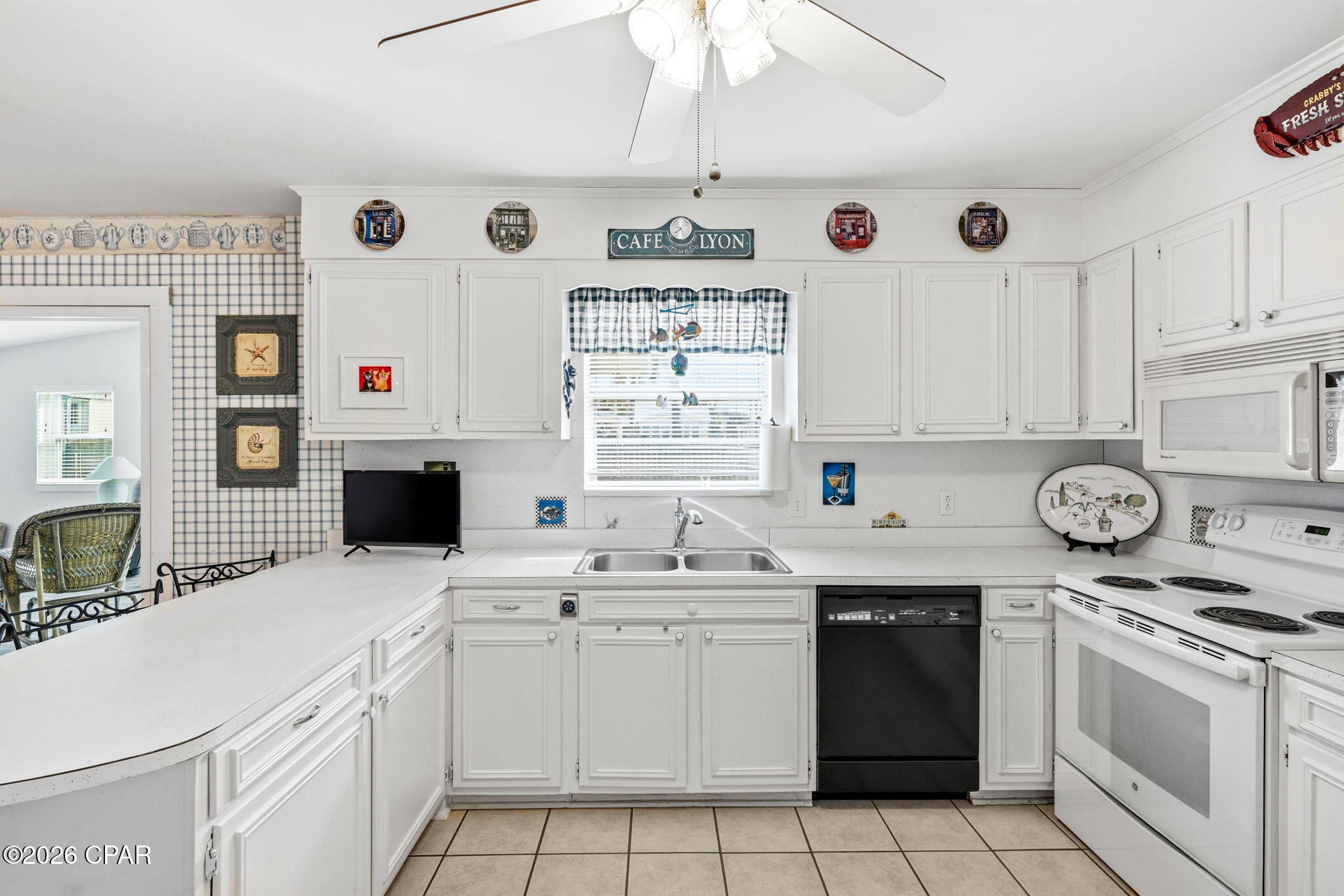 Santa Monica Beach - Residential