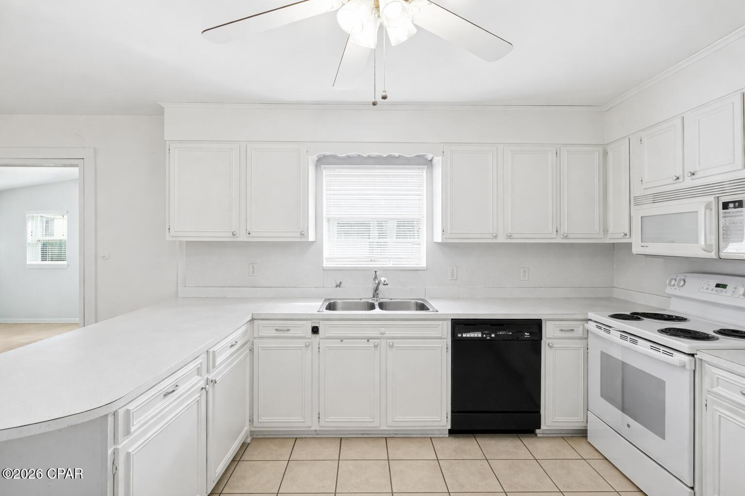 Santa Monica Beach - Residential