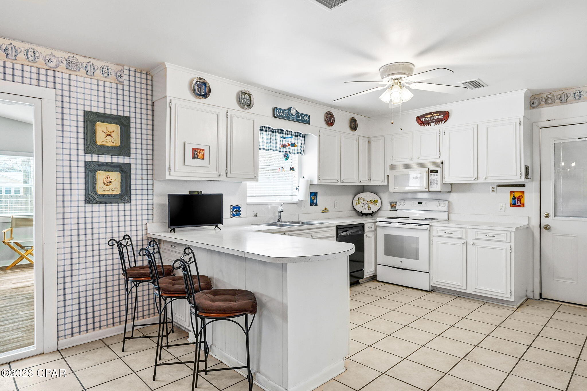 Santa Monica Beach - Residential