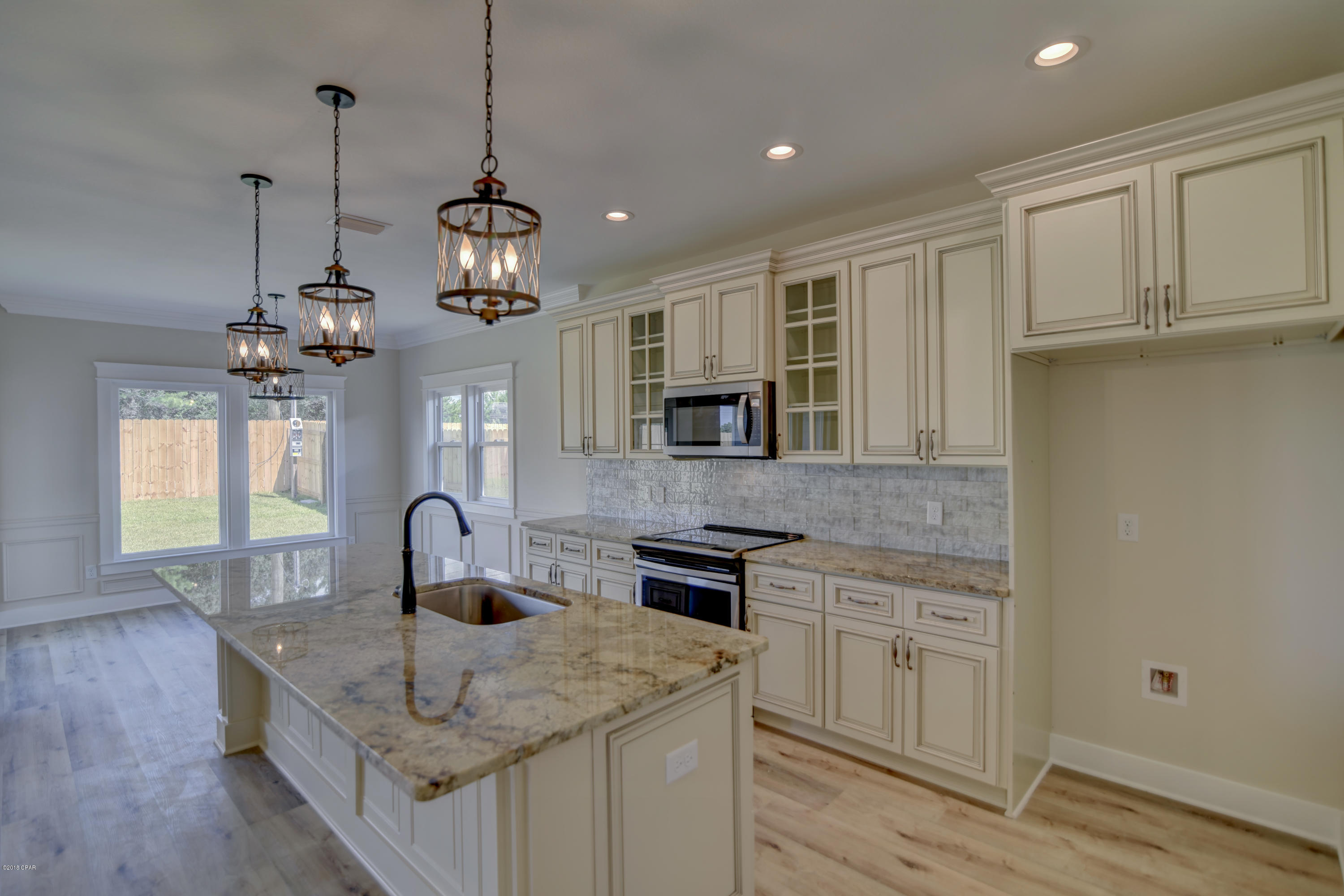 Laguna Beach Plaza - Residential