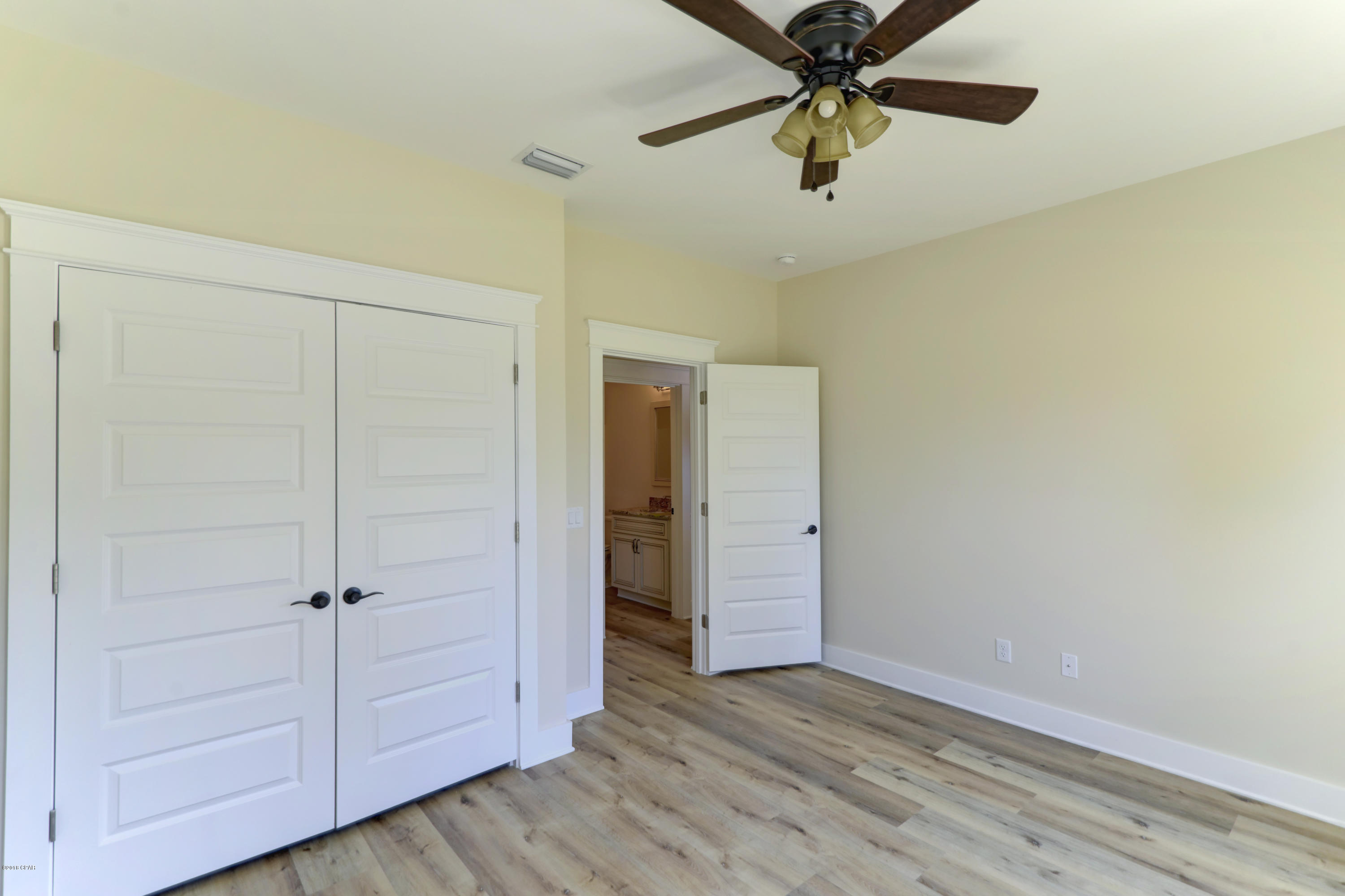 Laguna Beach Plaza - Residential