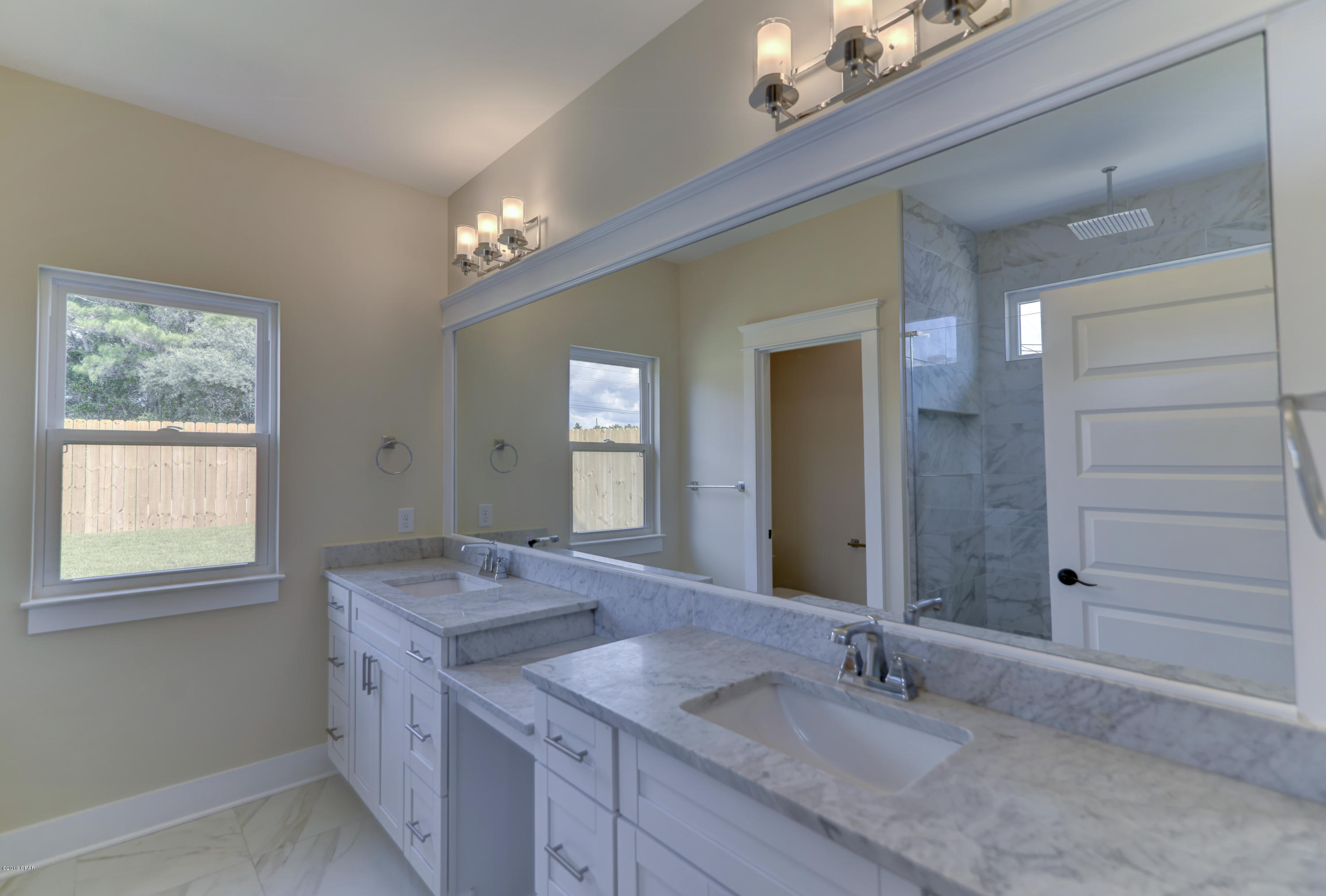 Laguna Beach Plaza - Residential