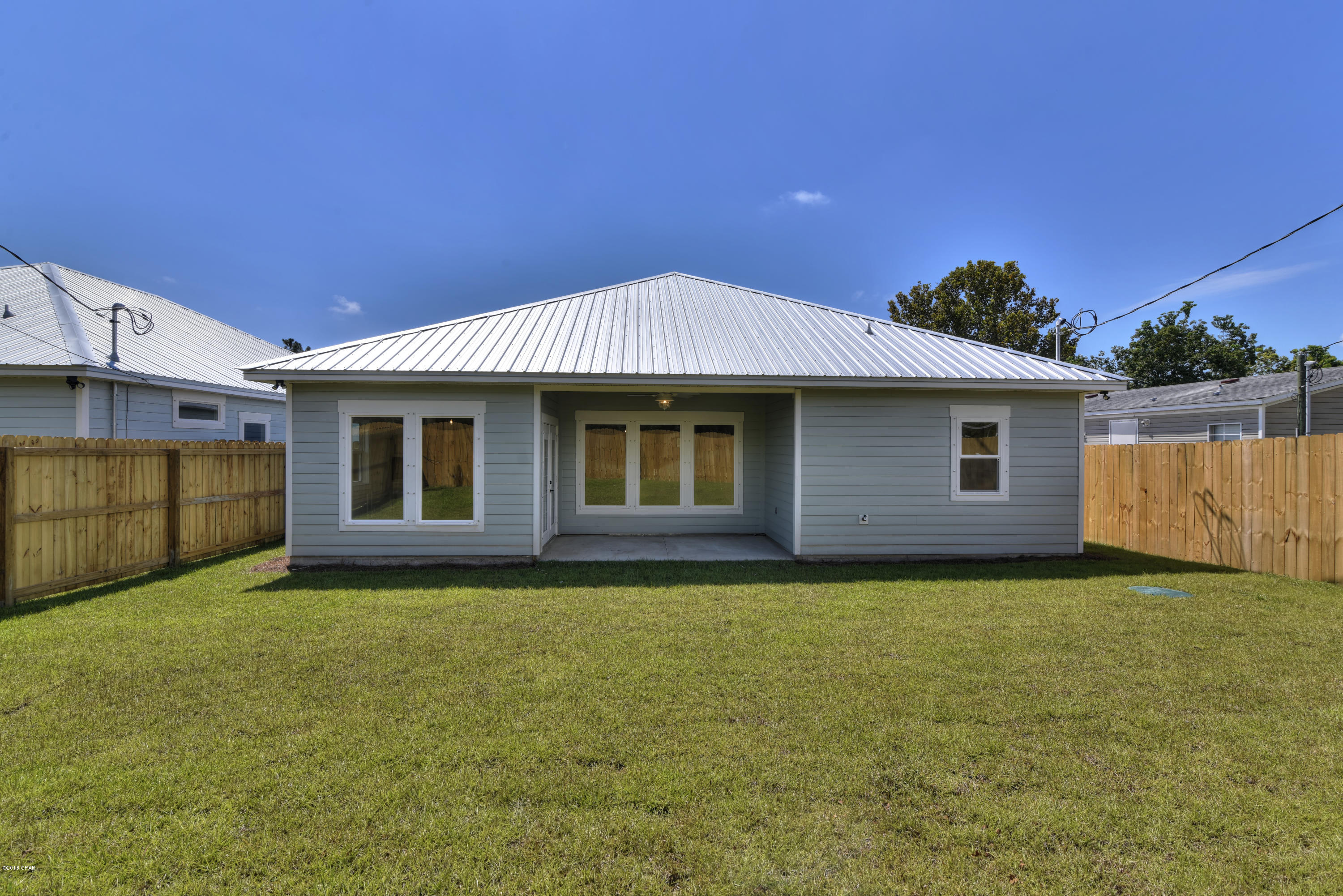 Laguna Beach Plaza - Residential