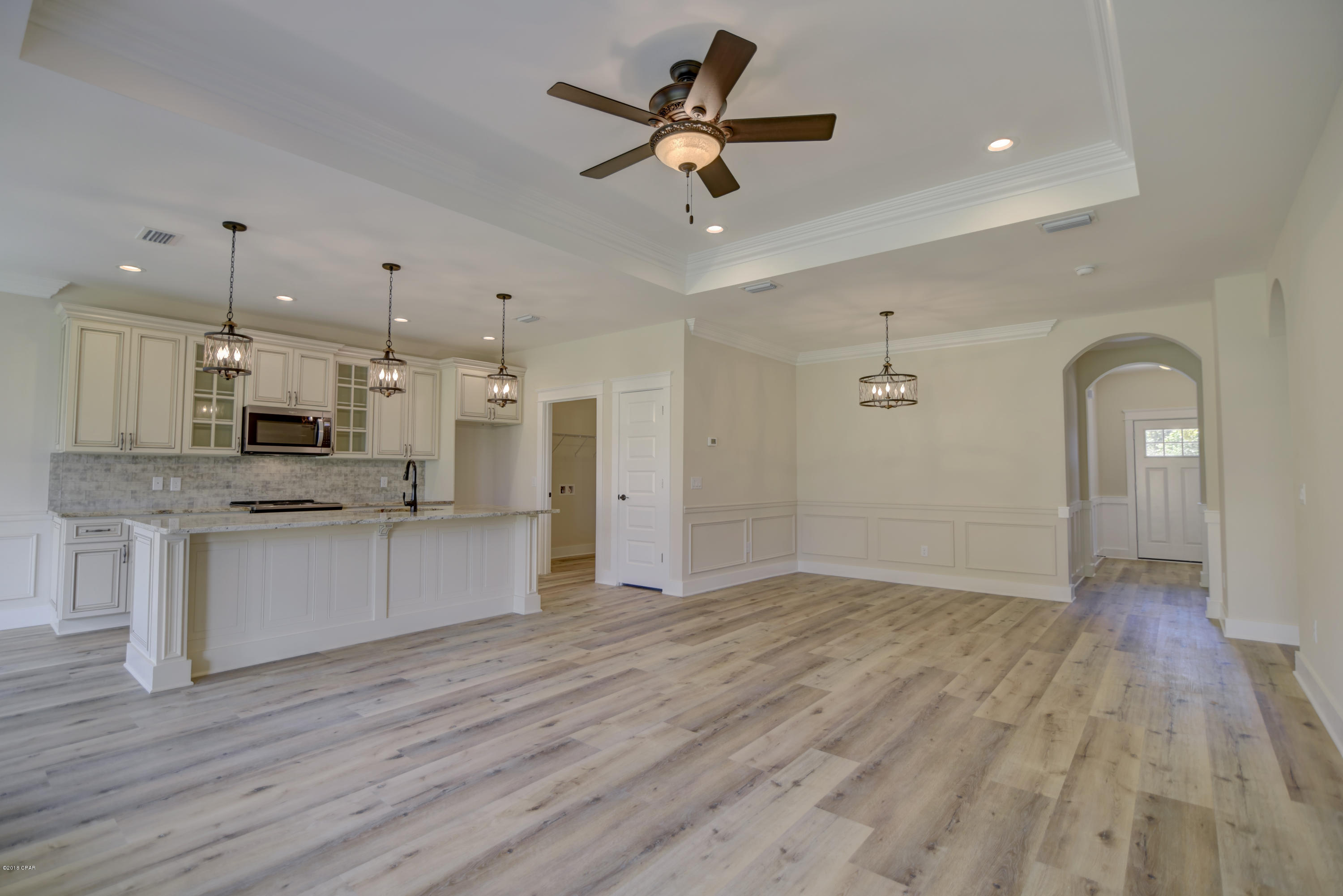 Laguna Beach Plaza - Residential