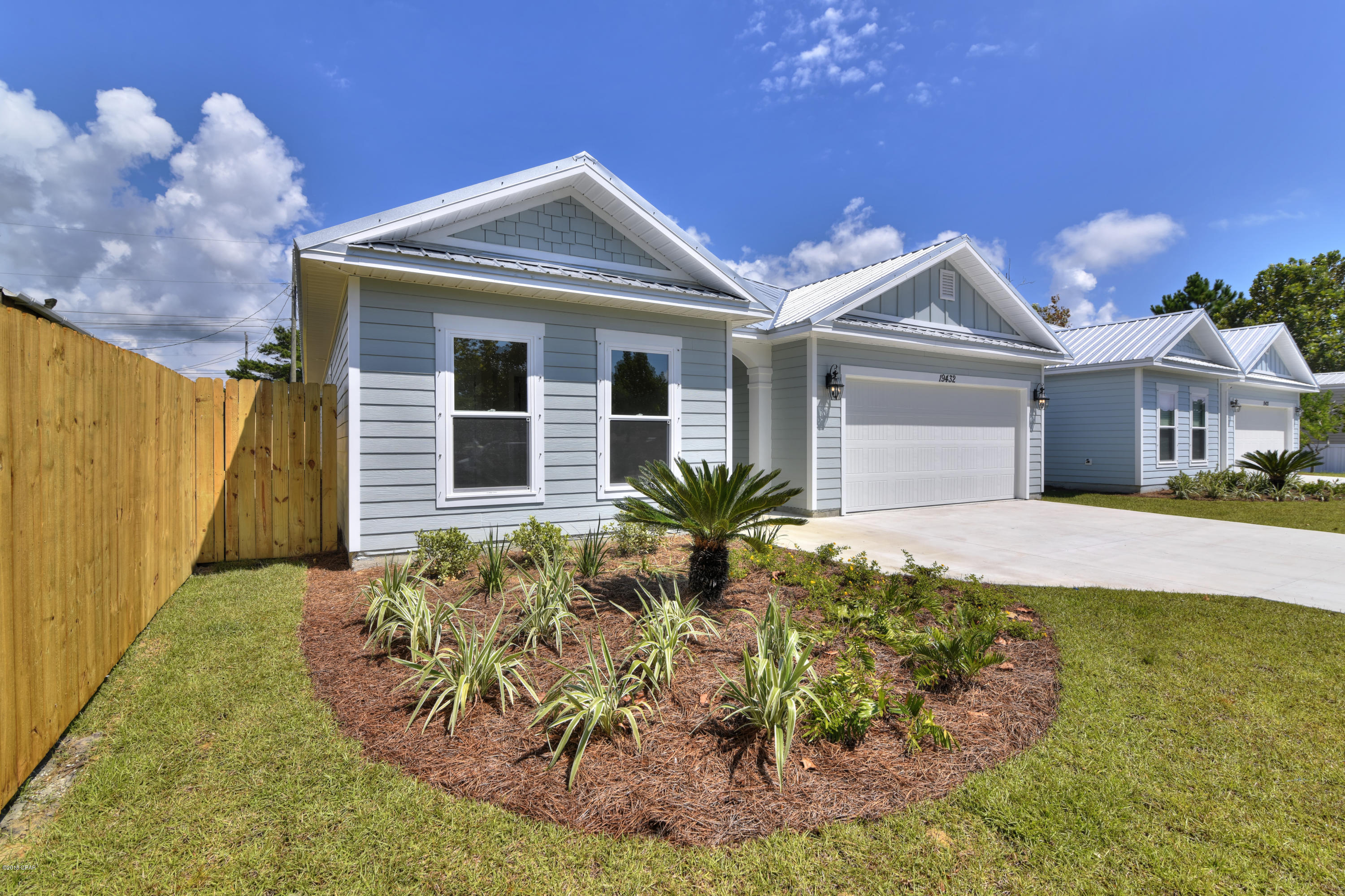 Laguna Beach Plaza - Residential