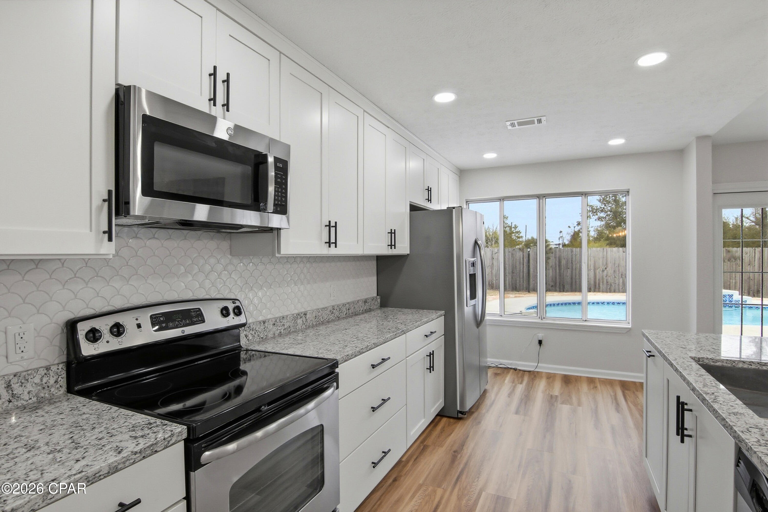 Fmw's Del Add To Lynn Haven - Residential