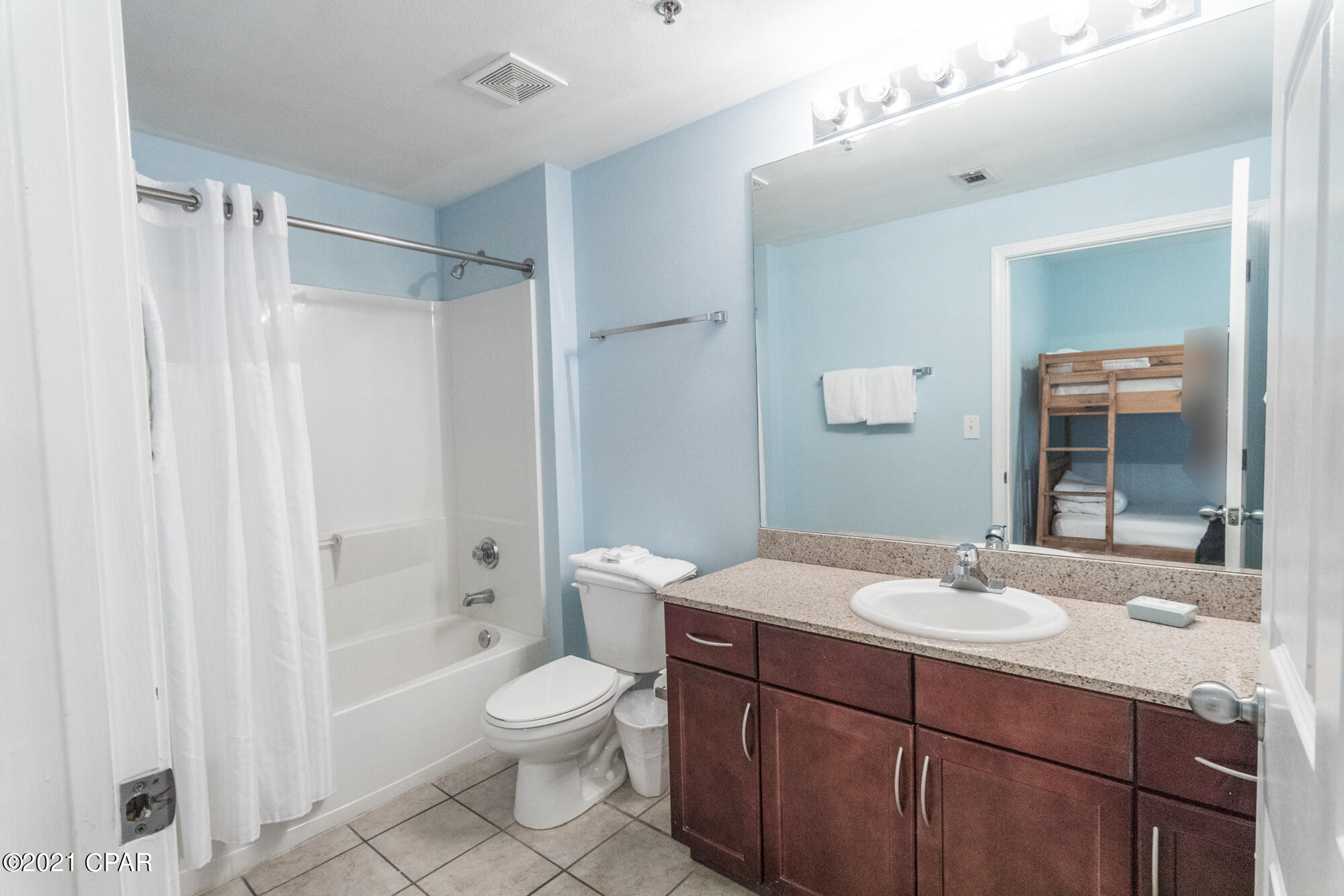 Laketown Wharf - Residential