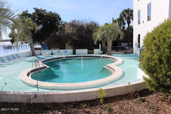 Bay Club Condo Ph 2 - Residential