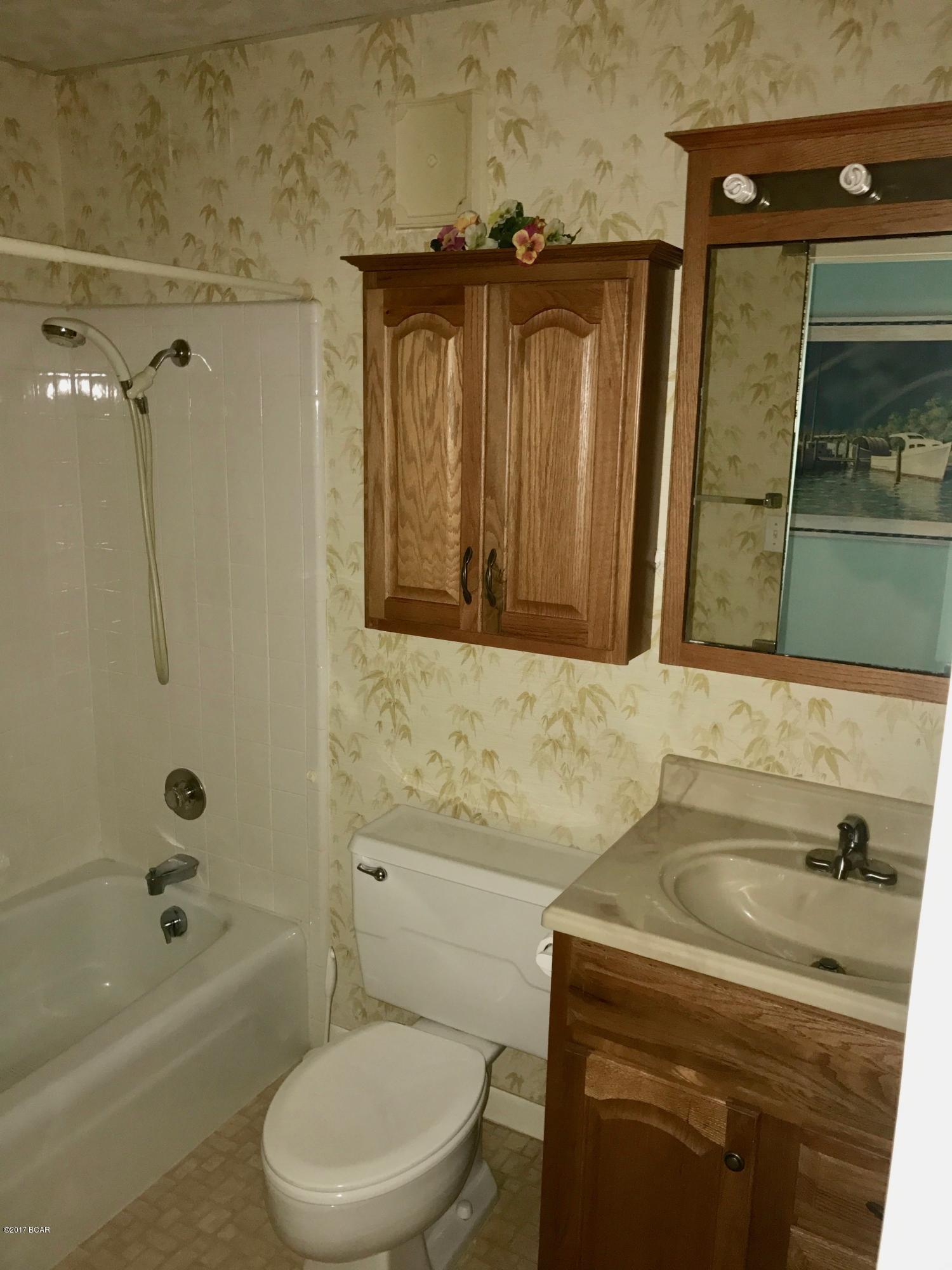 Bay Club Condo Ph 2 - Residential