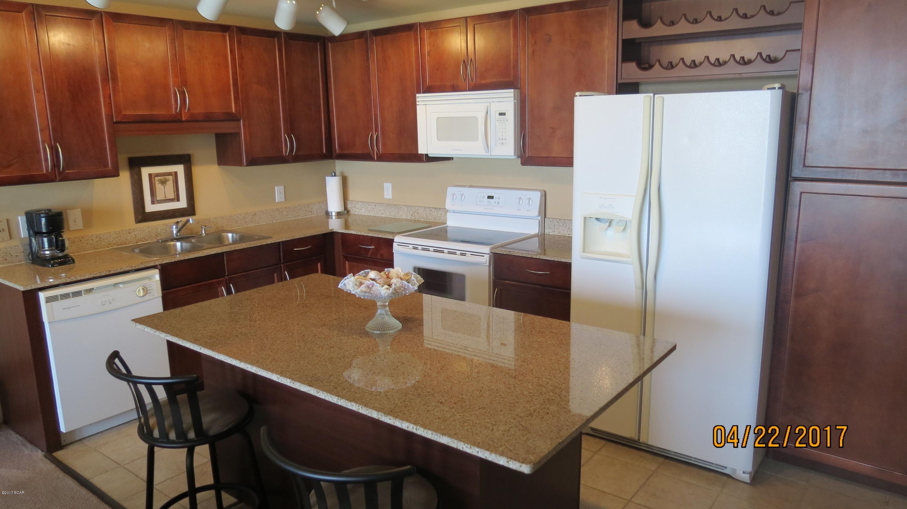 Laketown Wharf - Residential