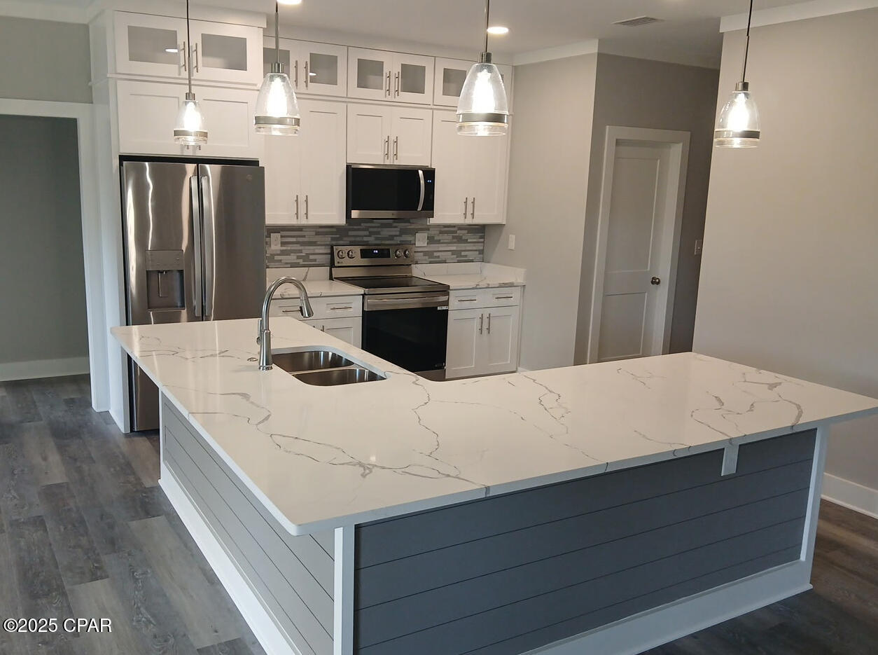 Pinebrook - Residential