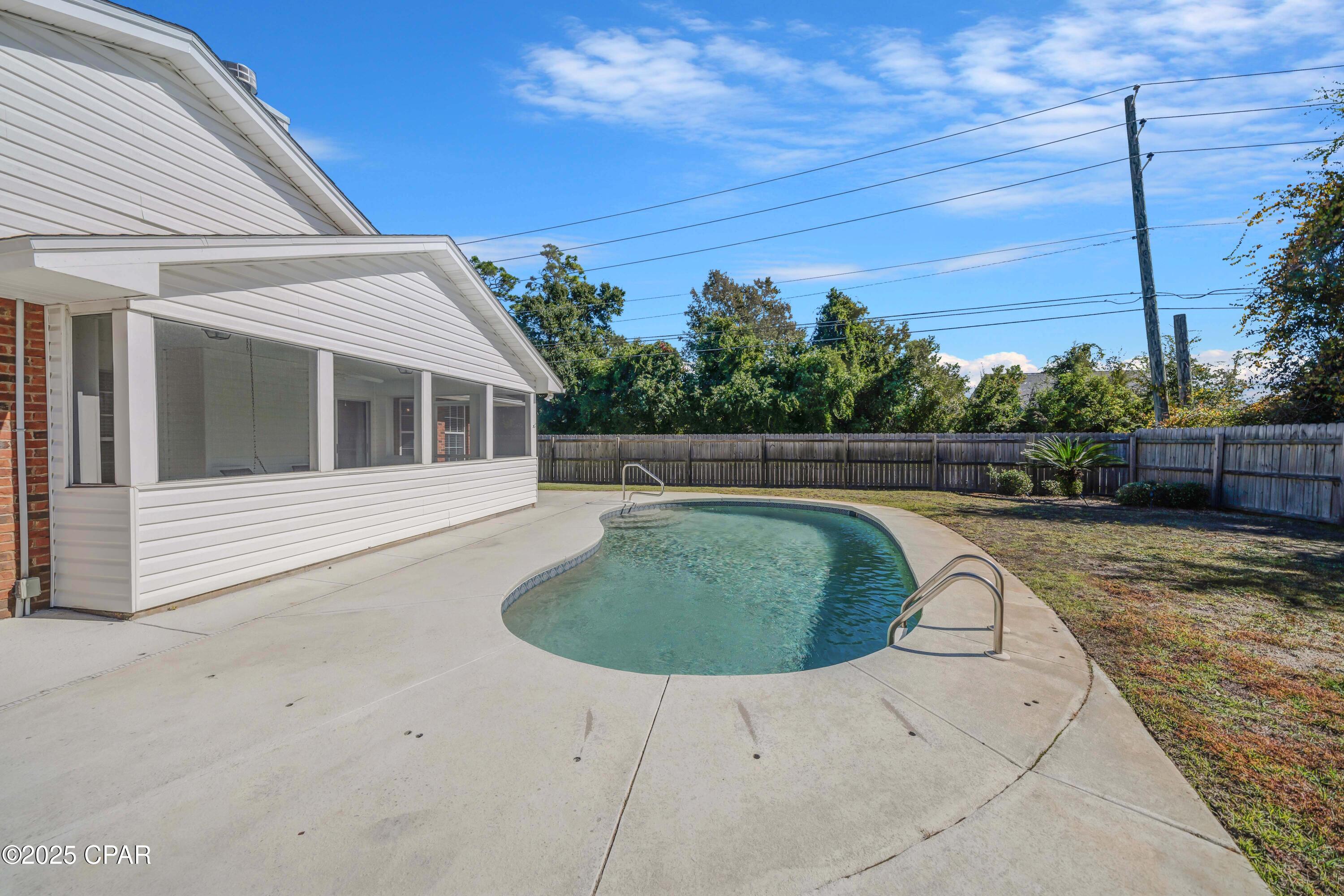 Floridian Place - Residential