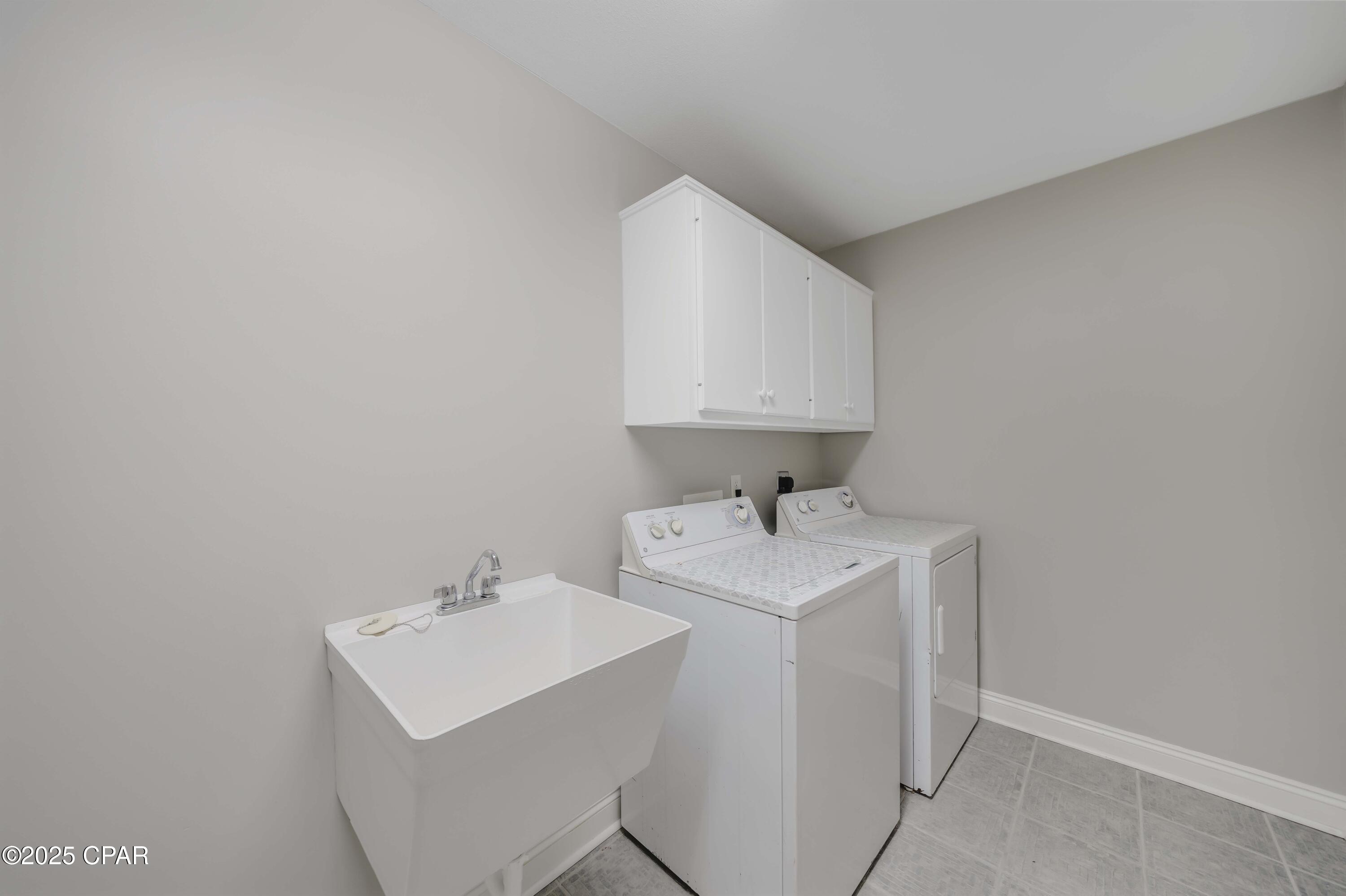 Floridian Place - Residential