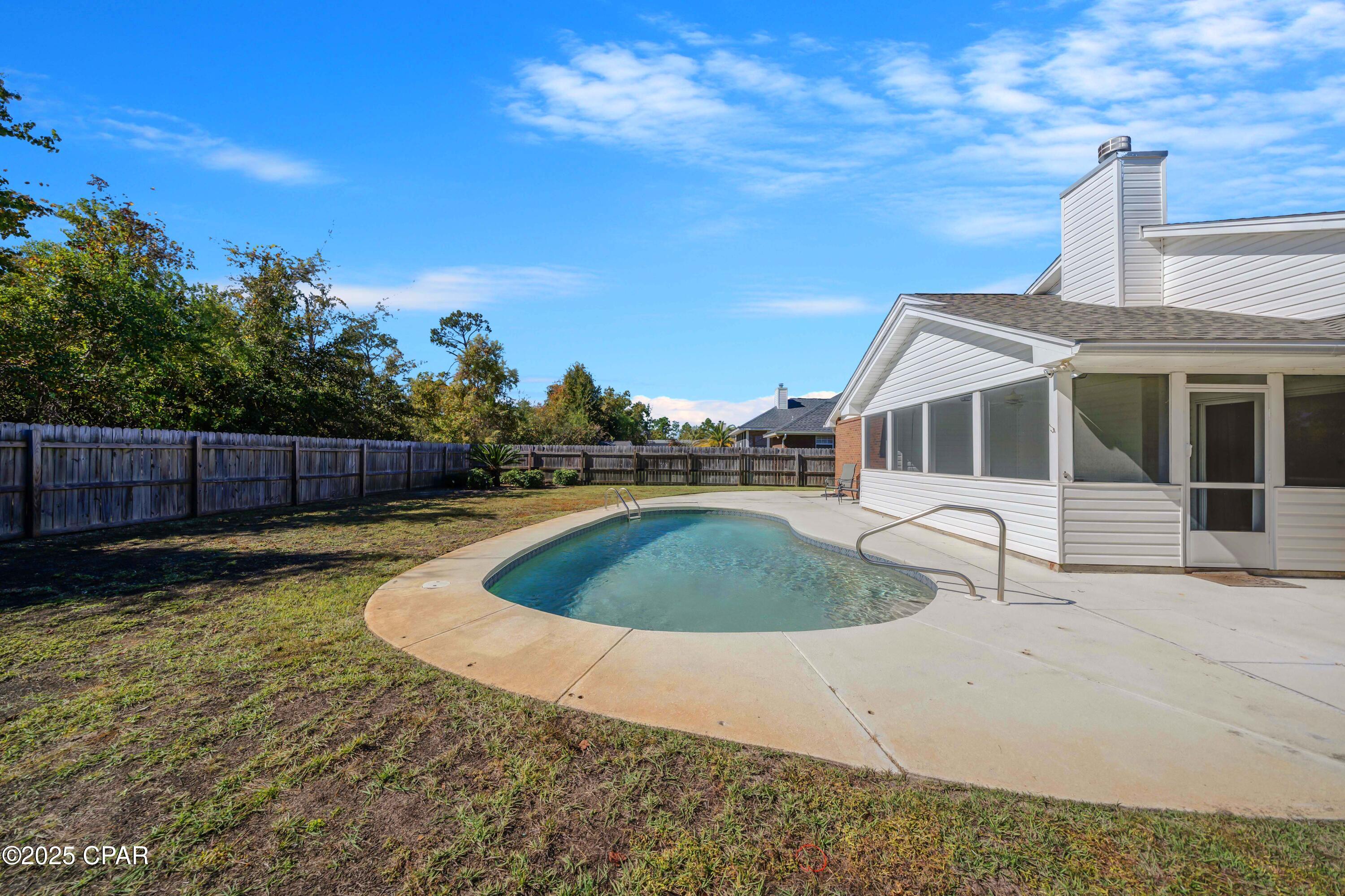 Floridian Place - Residential