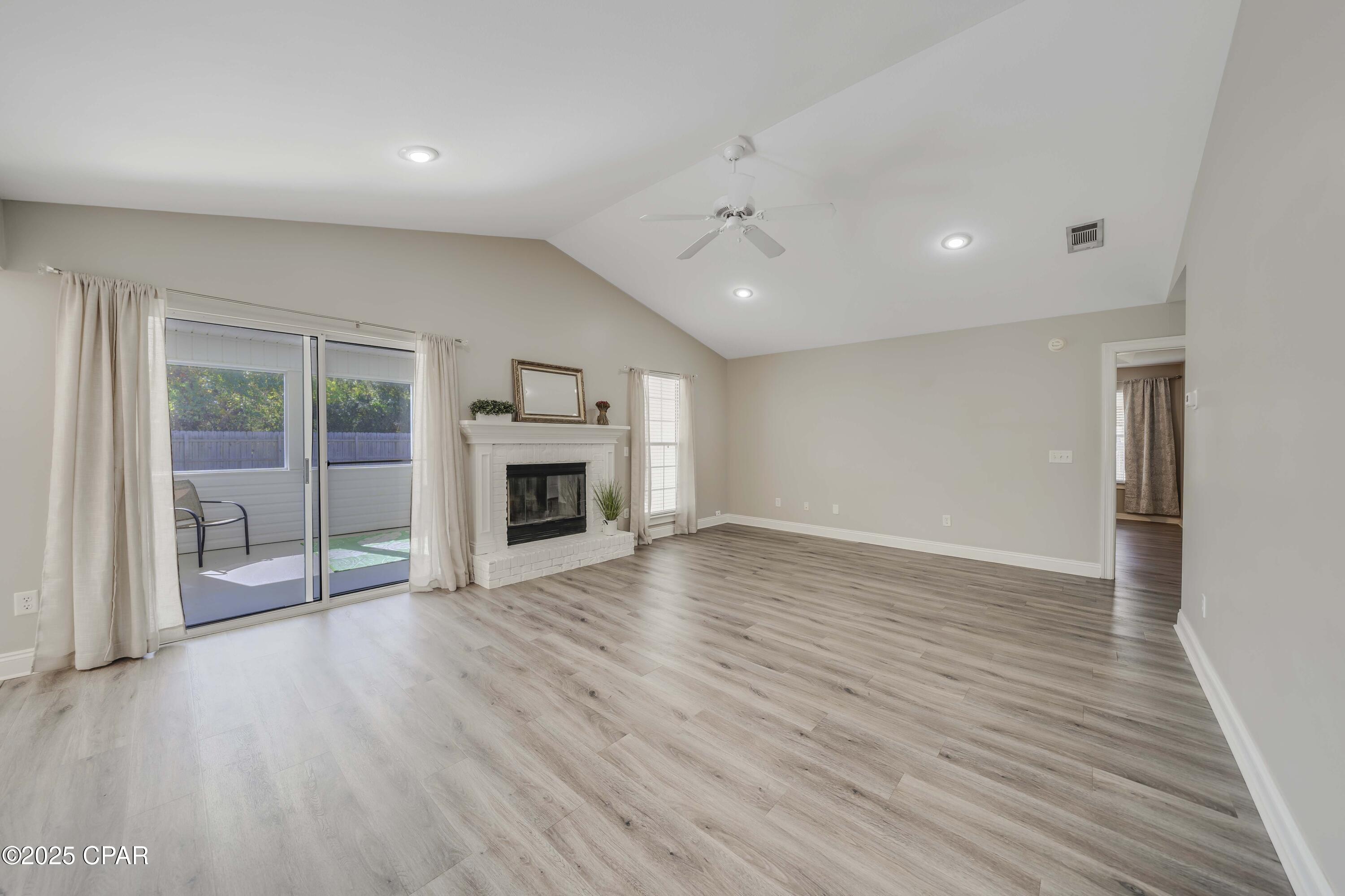 Floridian Place - Residential