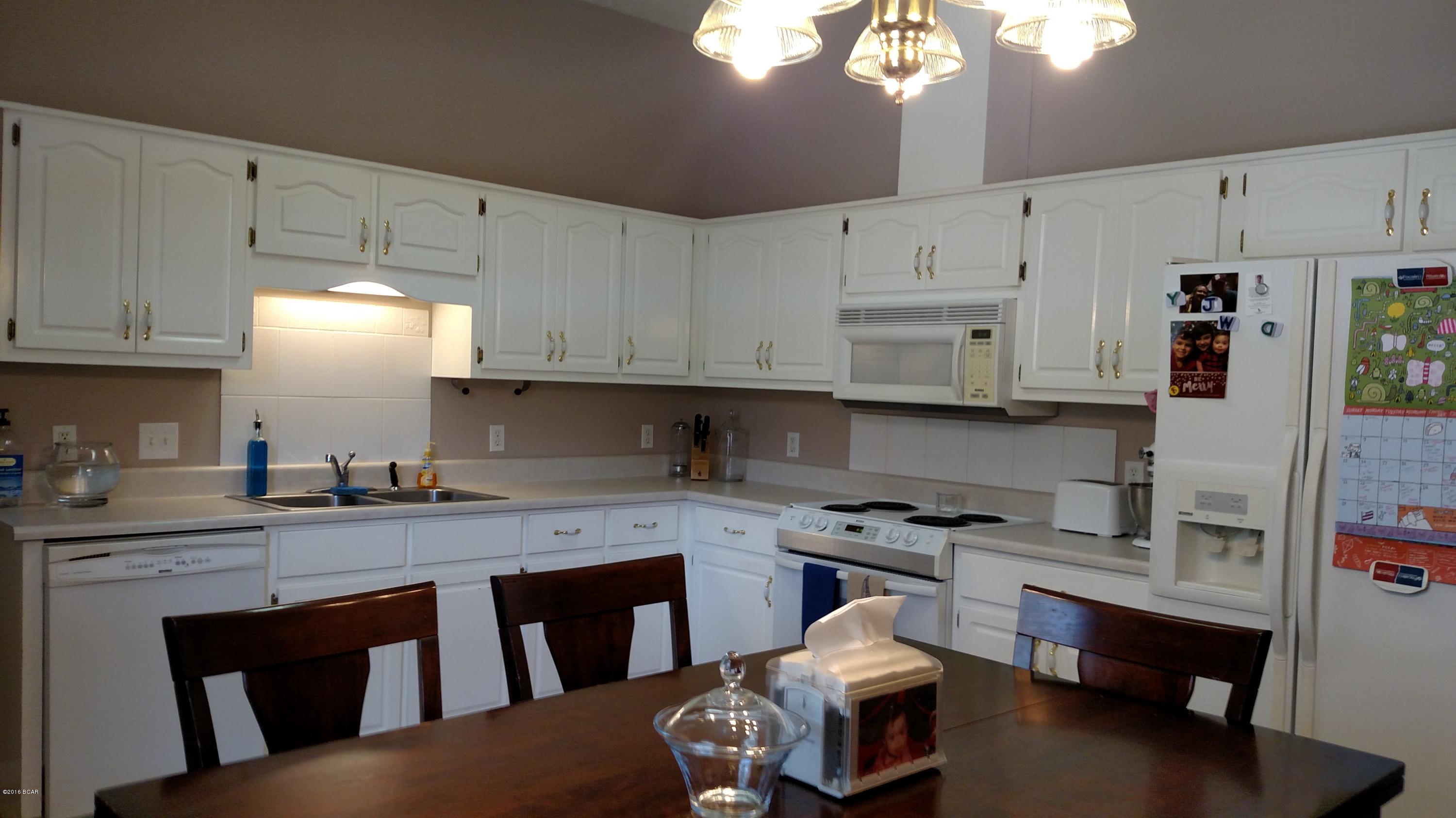 Highway 22 West Estates - Residential