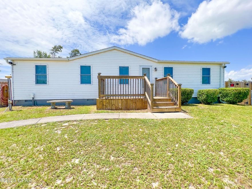 Stop right here if you're searching for a delightful, ready-to-move-in home! Situated on a cul-de-sac, this residence offers 3 bedrooms and 2 bathrooms, along with a well-maintained interior and a spacious lot that includes a workshop with heating and cooling. This home is in excellent condition, making it turnkey ready. Noteworthy features include fresh paint on the textured walls, attractive vinyl plank flooring, updated bathrooms, stainless steel appliances, and a comprehensive home security system equipped with cameras. The expansive backyard provides ample space for a pool, fire pit, and more. The washer and dryer are included, courtesy of the seller.  Whether you're seeking the perfect starter home or a rental investment, the possibilities are endless. Contact your preferred Realtor today to arrange a tour of 6006 Stockholm Place.