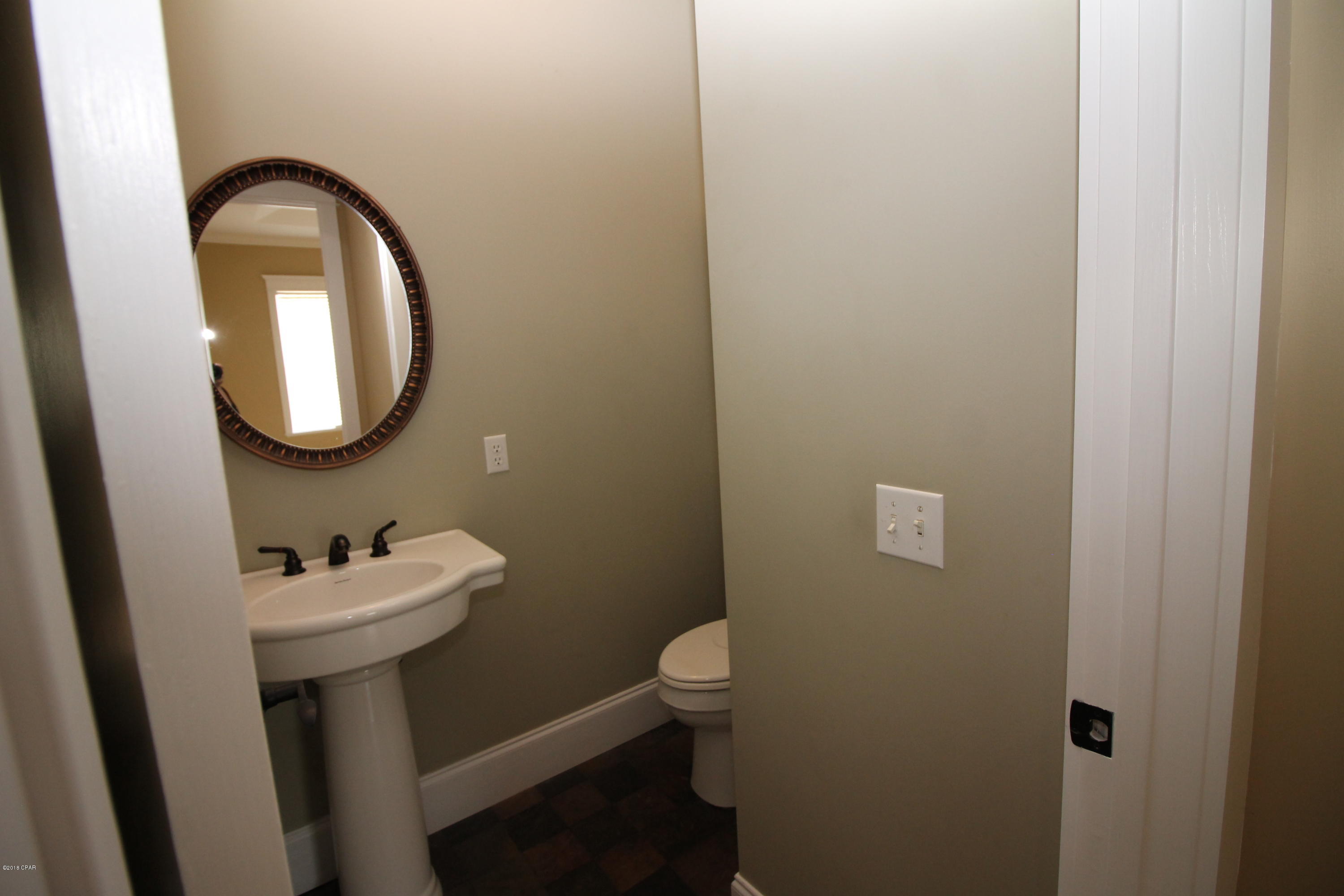 Kirkland Manor - Residential