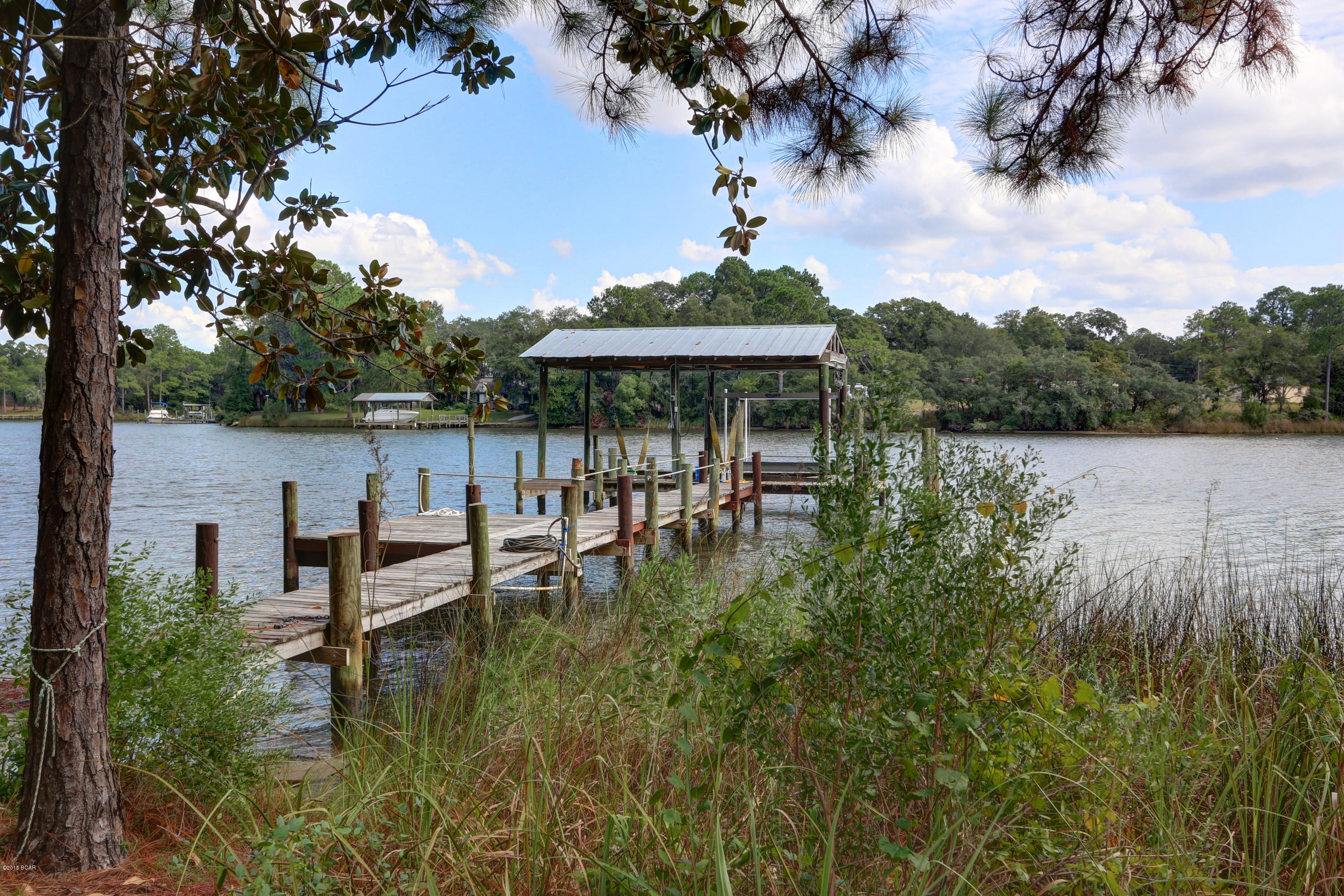 Bay Park Manor - Residential
