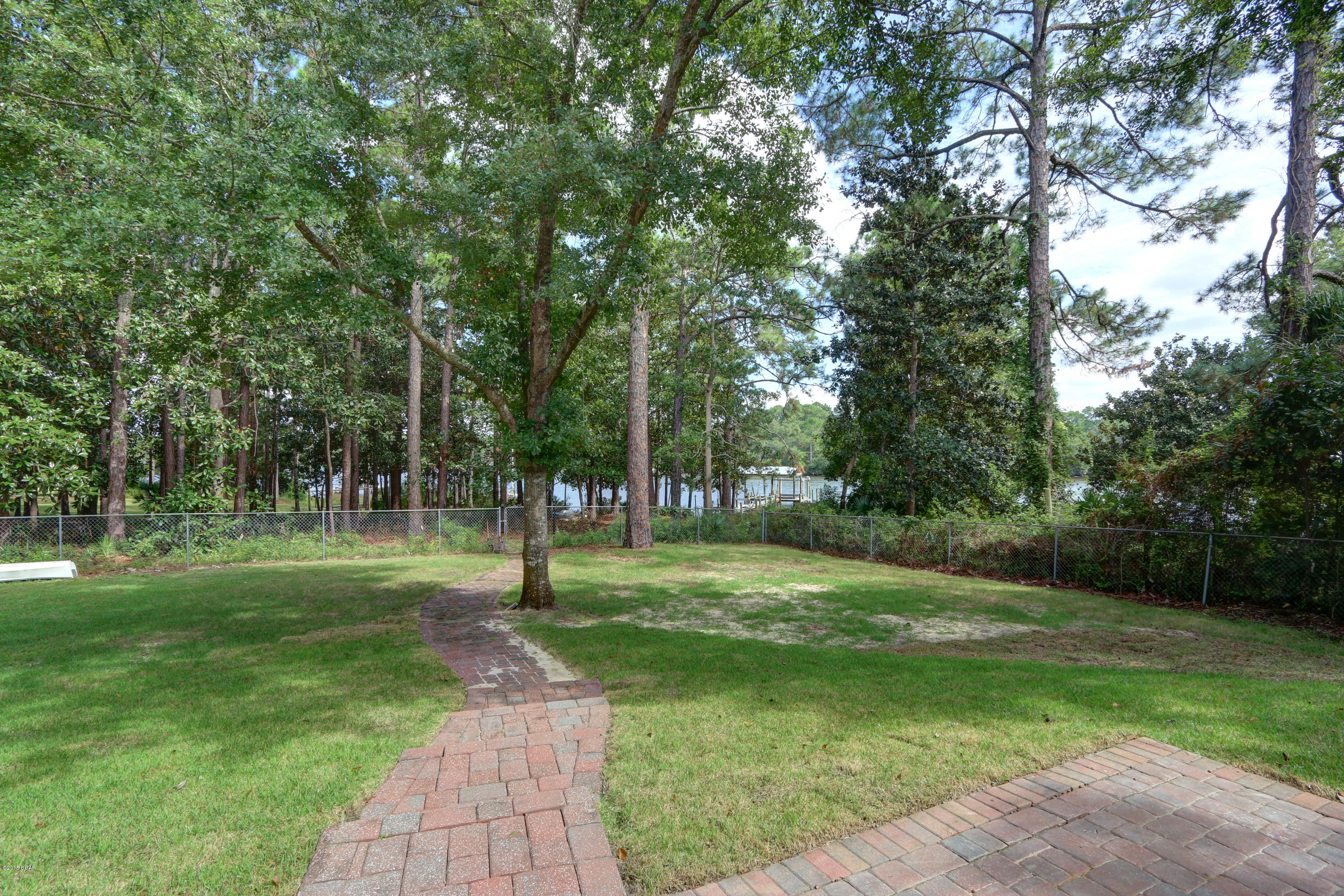 Bay Park Manor - Residential