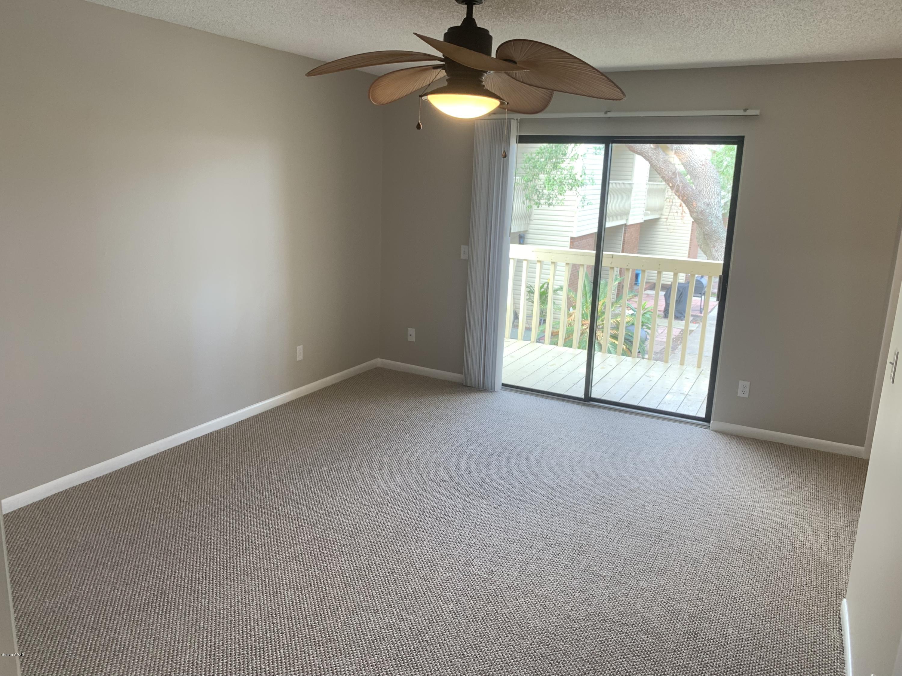 Landing At Lake Caroline - Residential