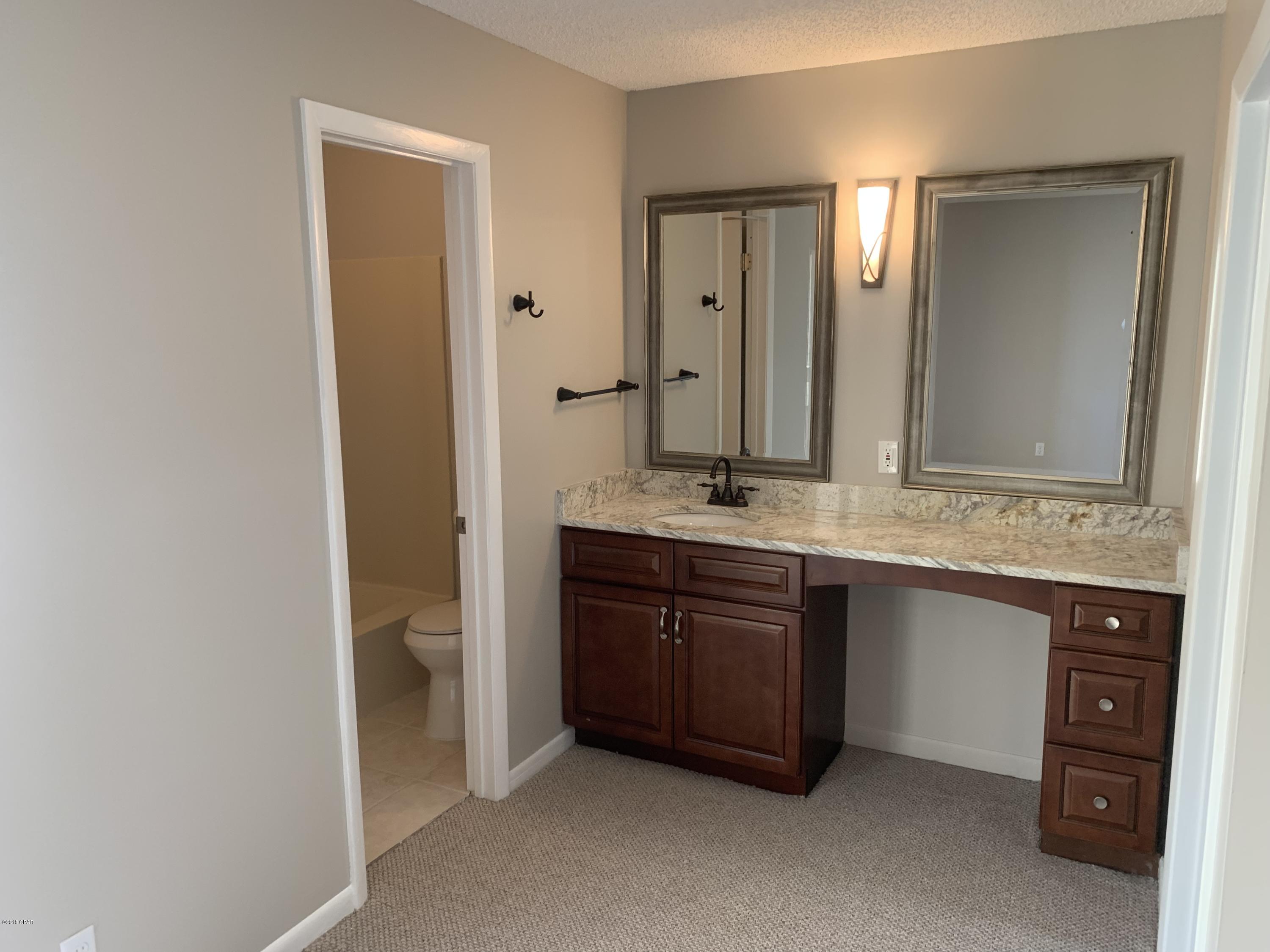 Landing At Lake Caroline - Residential