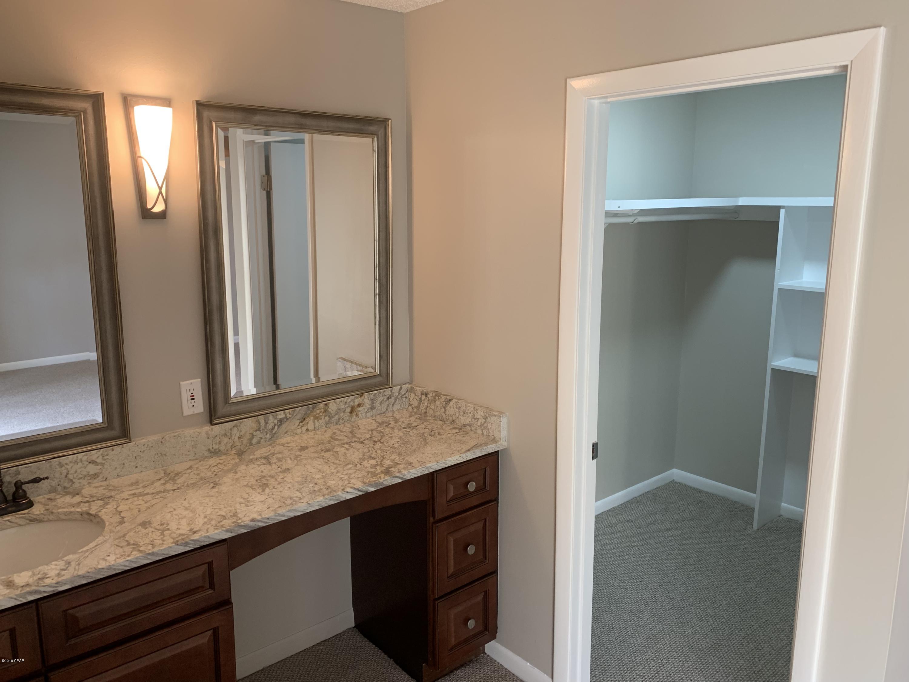 Landing At Lake Caroline - Residential