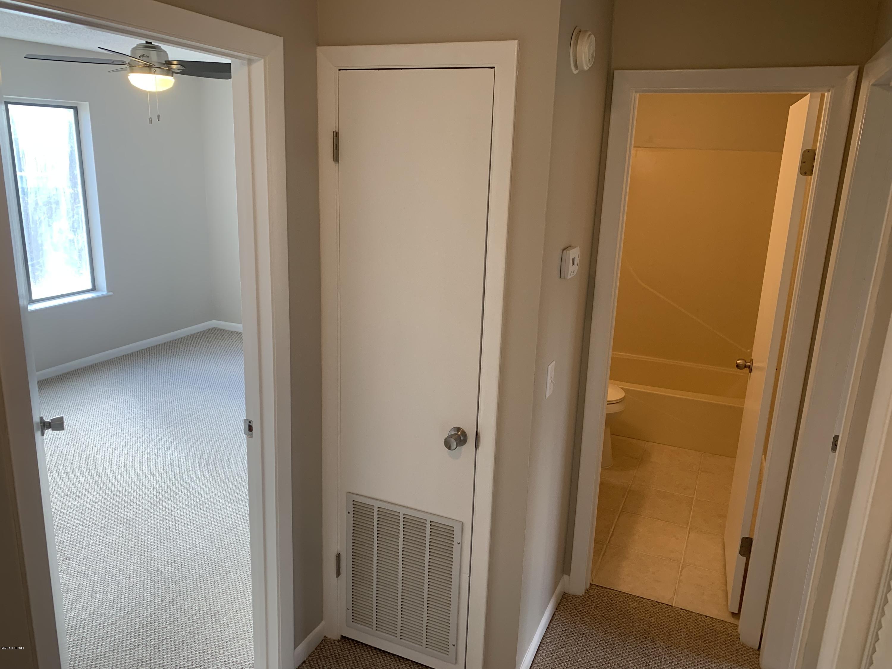 Landing At Lake Caroline - Residential