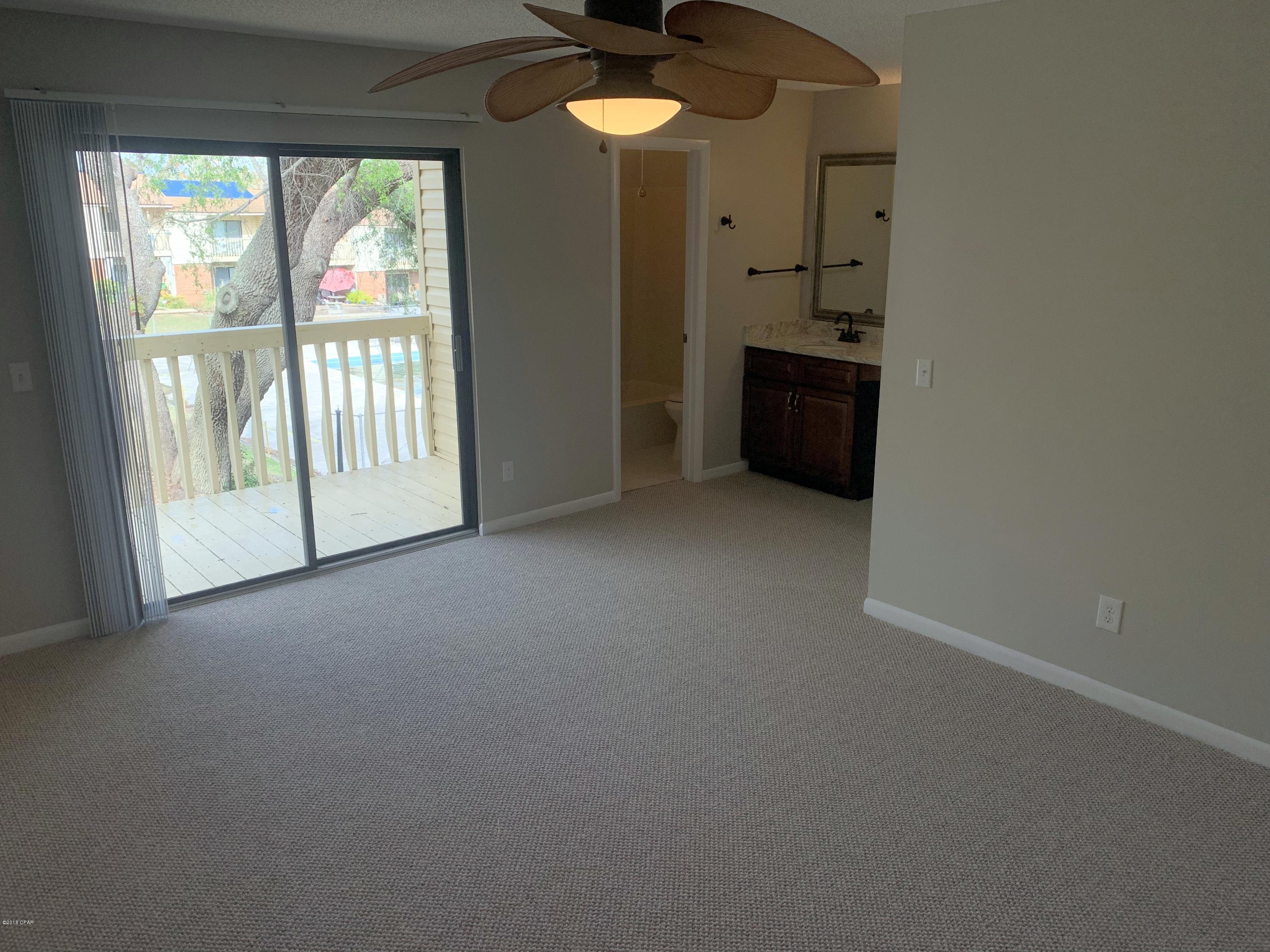 Landing At Lake Caroline - Residential